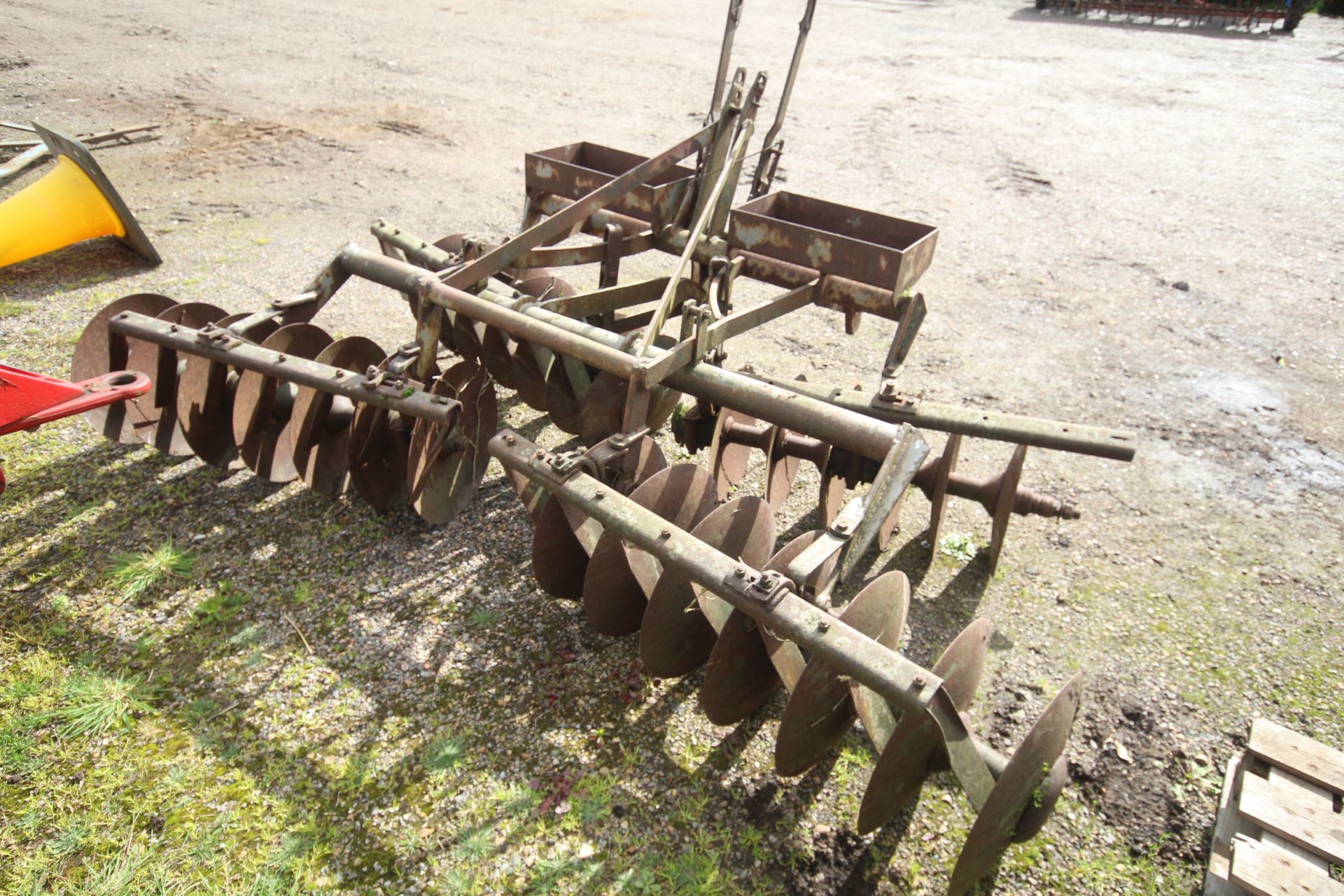 Massey Ferguson mounted discs. From a Local Deceased estate. V - Image 3 of 13