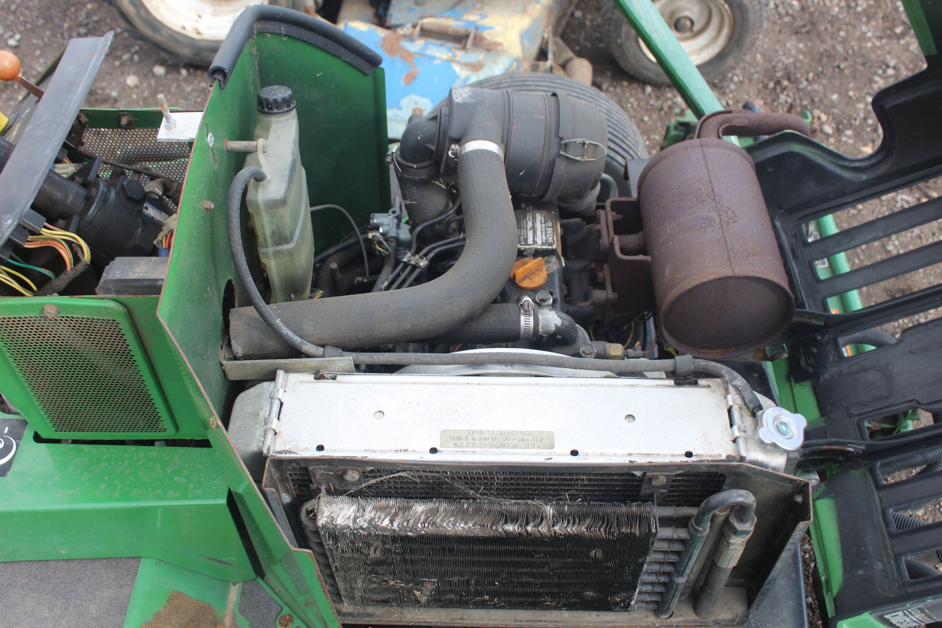 John Deere 2653A hydrostatic diesel triple gang fine-cut ride-on mower. Key held. V - Image 24 of 25