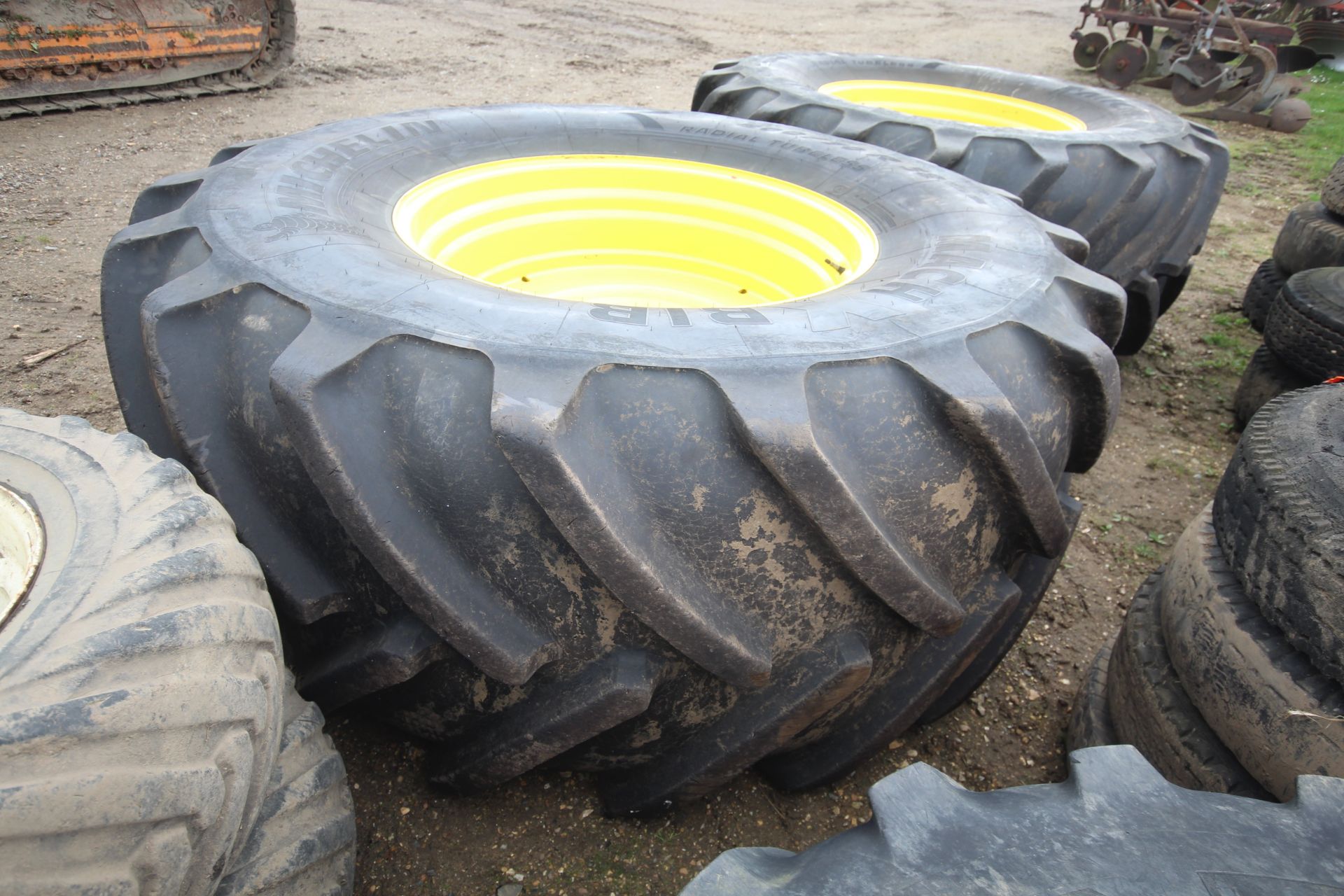 Pair of 800-70R38 wheels and tyres @ 90%. On John Deere 10-stud centres. Ex-6215. V - Image 8 of 12