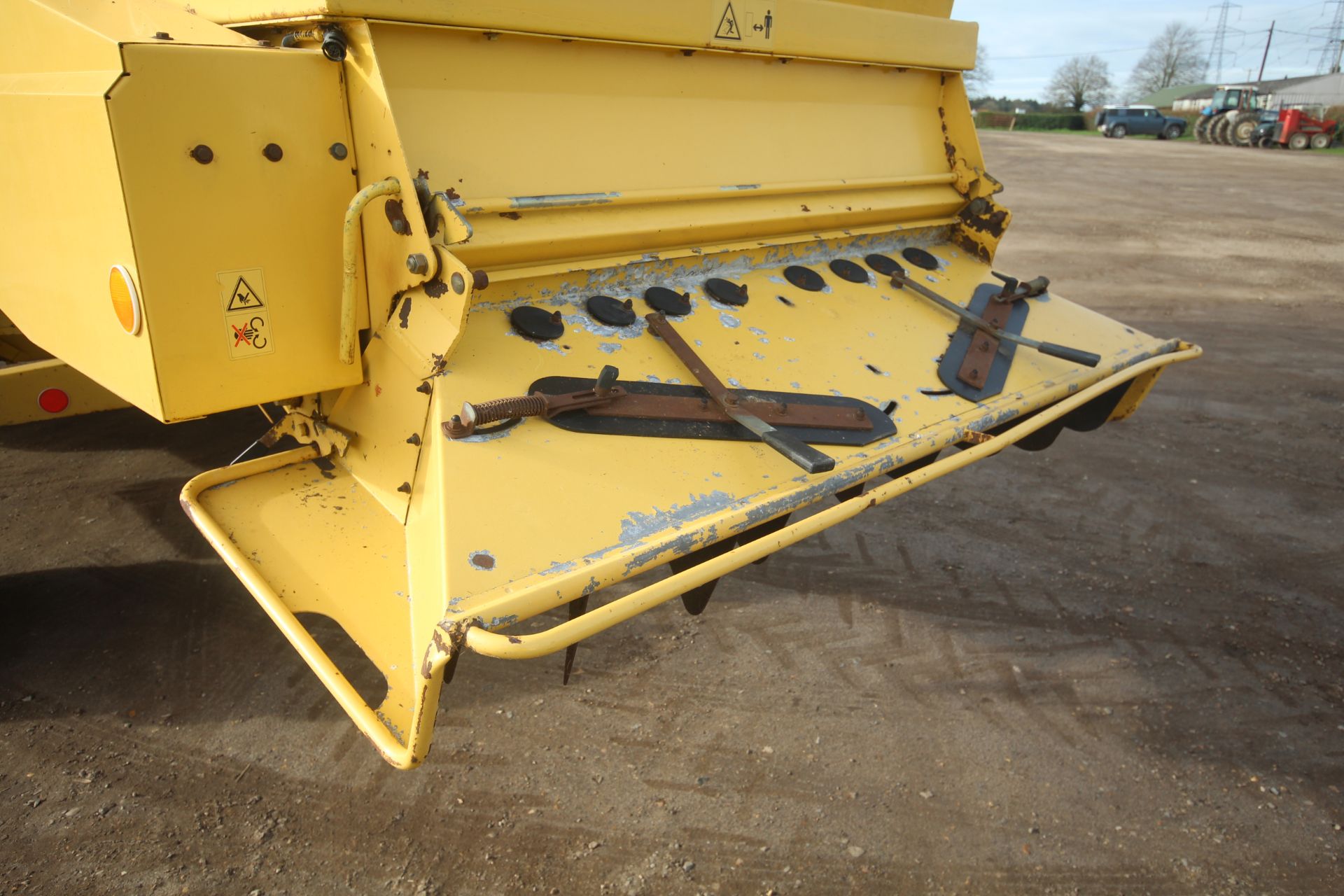 New Holland TX65 5 straw walker combine harvester. Registration N887 SKS. Date of first registration - Image 44 of 163