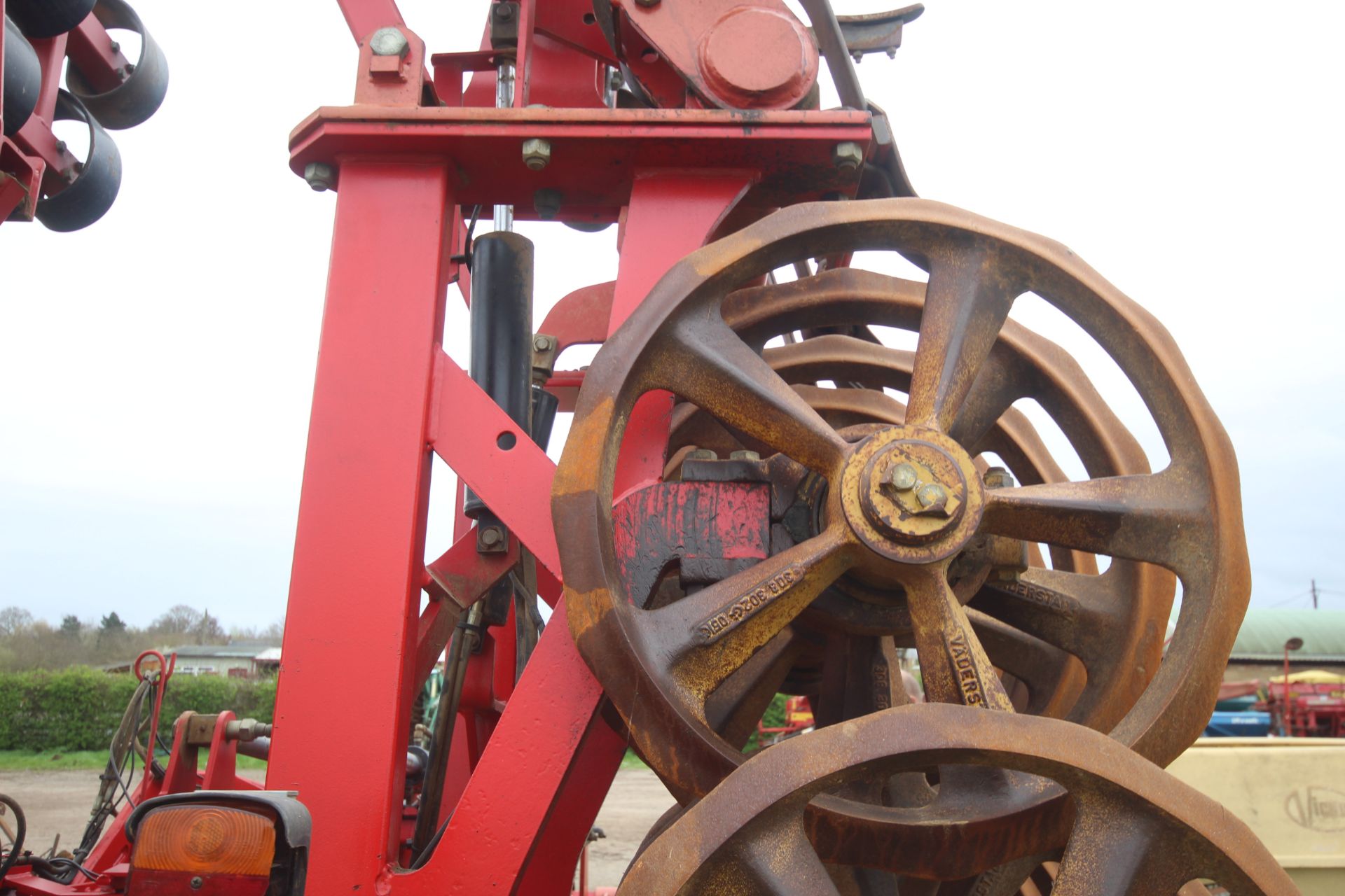 Vaderstad 4.5m Rexius Twin 450. With sprung legs, levelling paddles and double cast iron rings. - Image 23 of 48