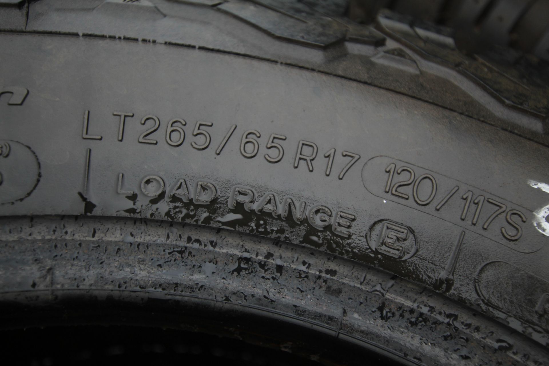 4x 265/65R17  120/117S BF Goodrich A/T tyres part worn. V - Image 2 of 6