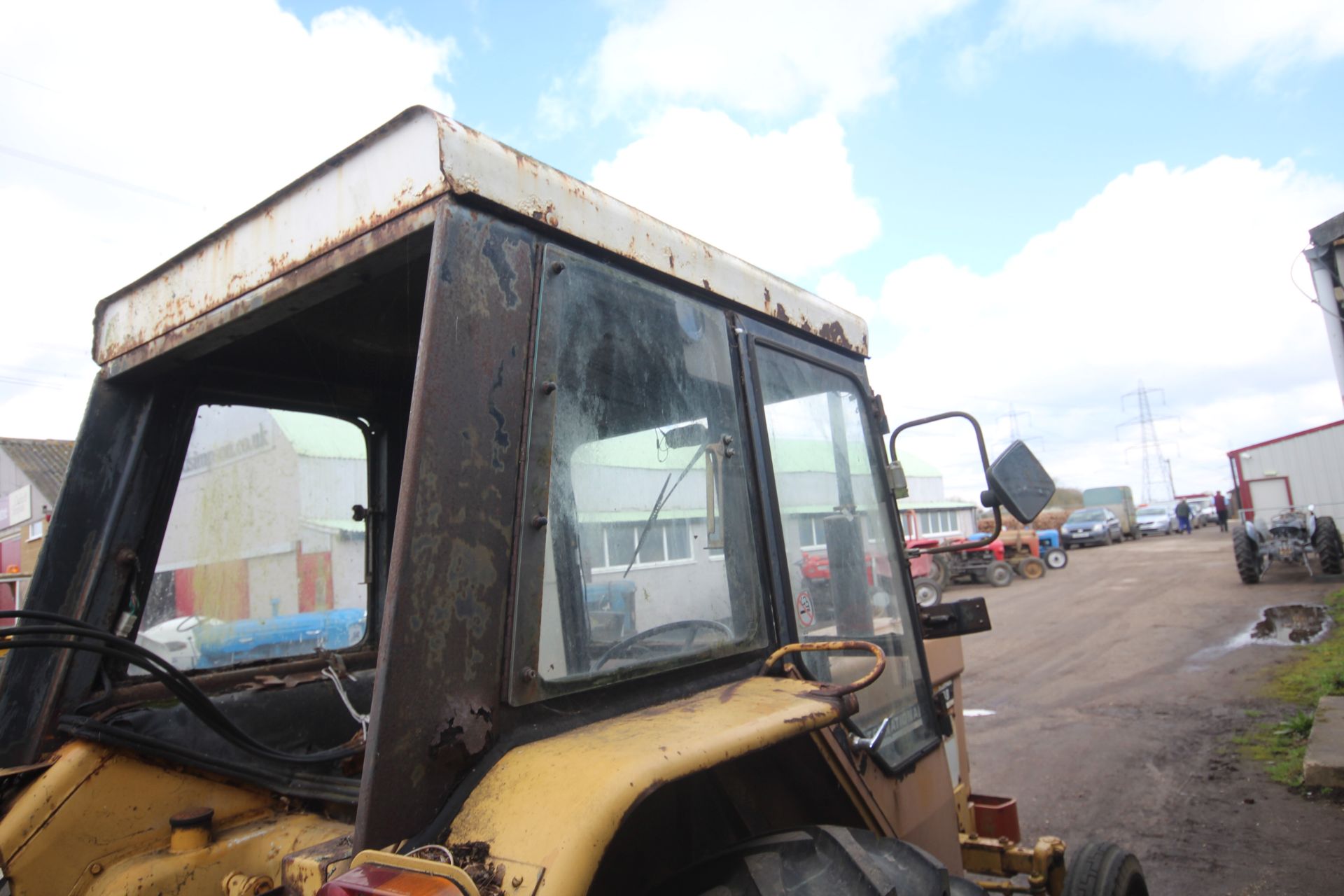 International 248 2WD tractor. Registration SPV 499W. Date of first registration 01/06/1981. Showing - Image 42 of 73