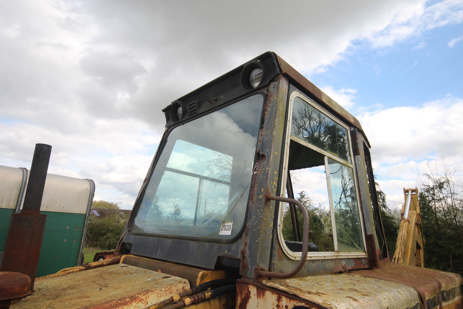 International Harvester 260A 2WD backhoe loader. Registration CWJ 891T (no paperwork). Date of first - Image 75 of 104