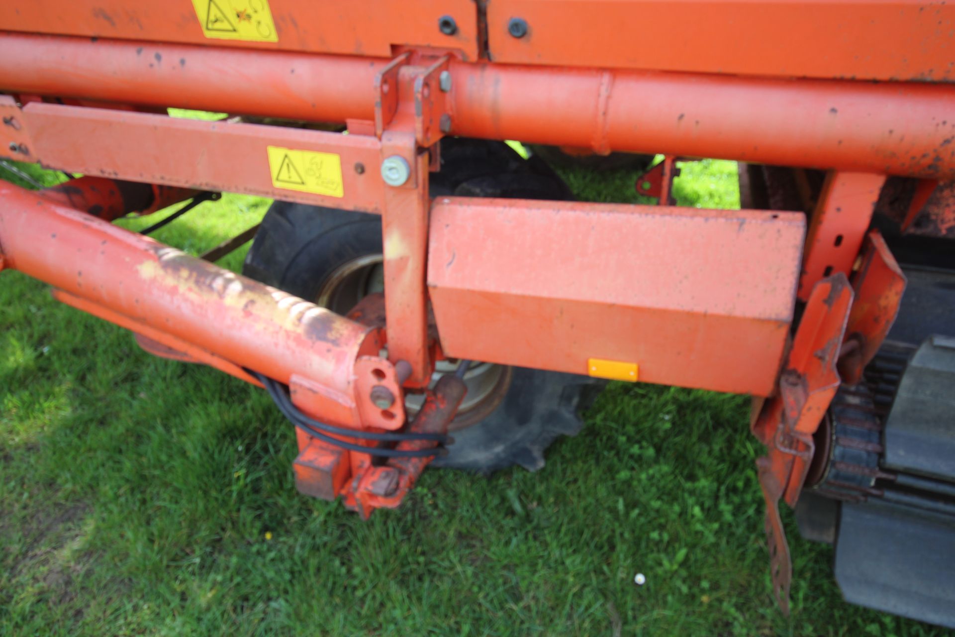 Grimme DL1700 Variant carrot/ onion harvester. With star cleaners. Control Box held. V - Image 32 of 61