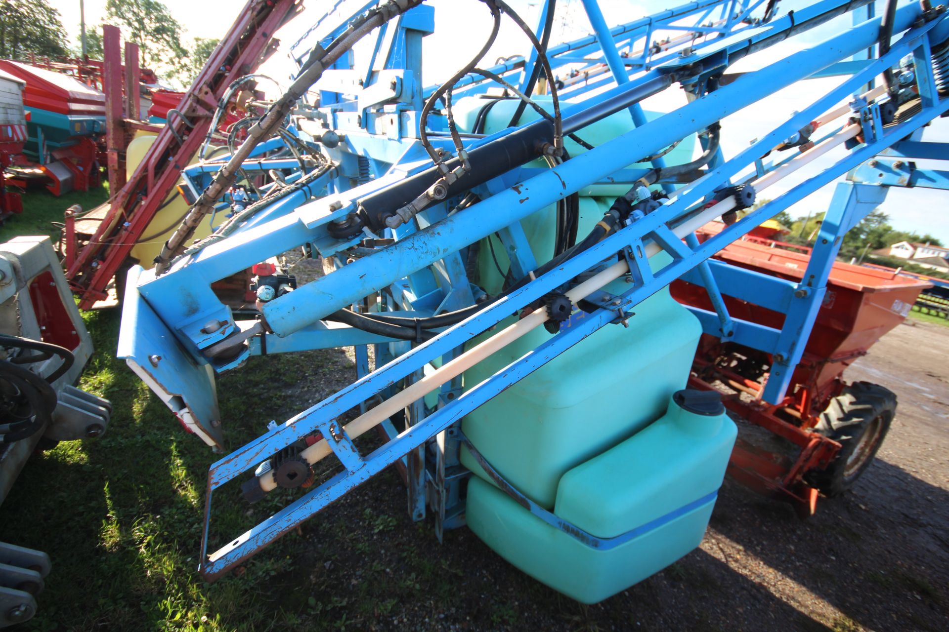 Berthoud Auto-Regleur MAC12 20m mounted sprayer. 2009. Single line boom with quad nozzle bodies. - Bild 13 aus 28