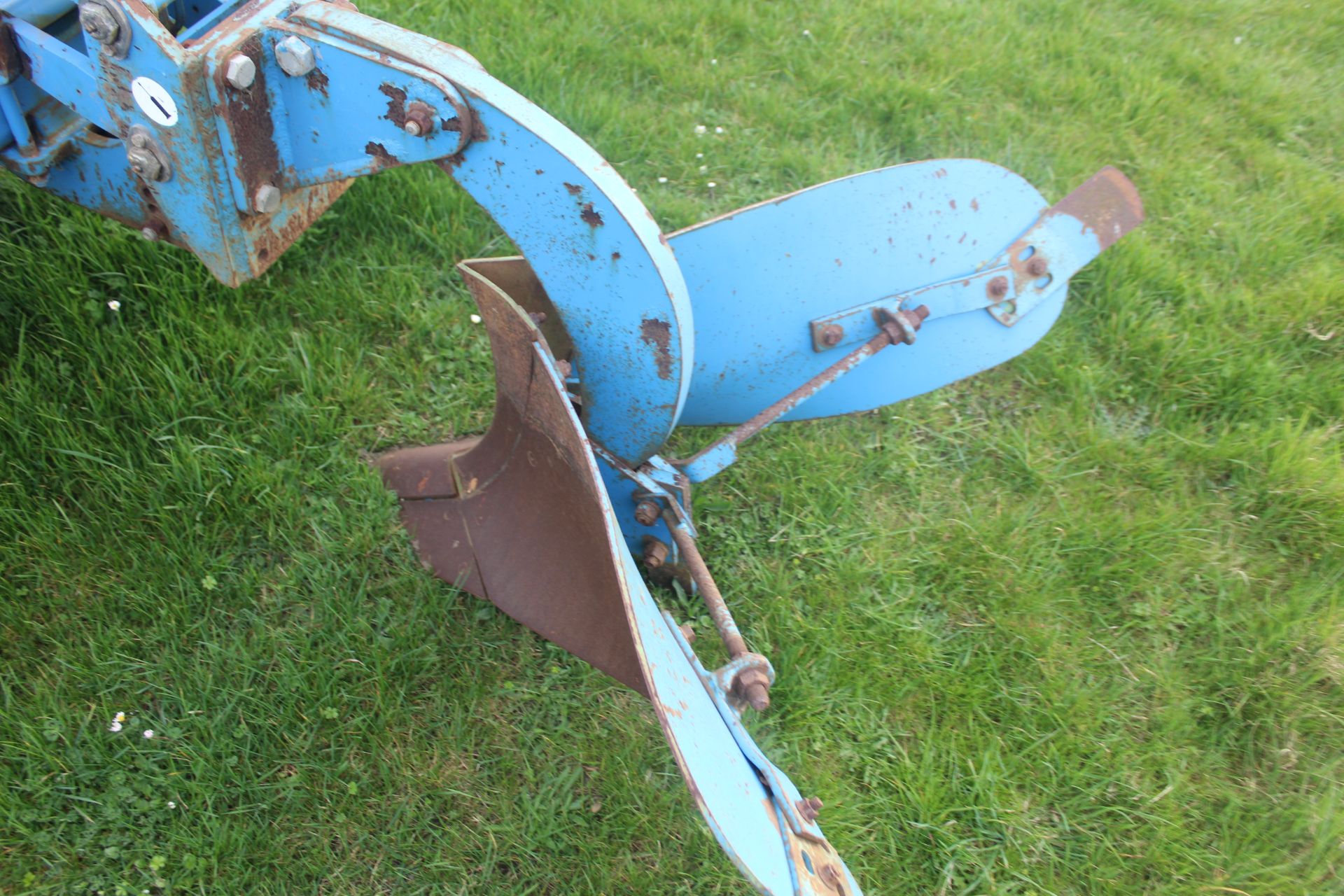 Standen hydraulic folding four row bed former. Serial number 298. 2011. With bout marker brackets - Image 25 of 36