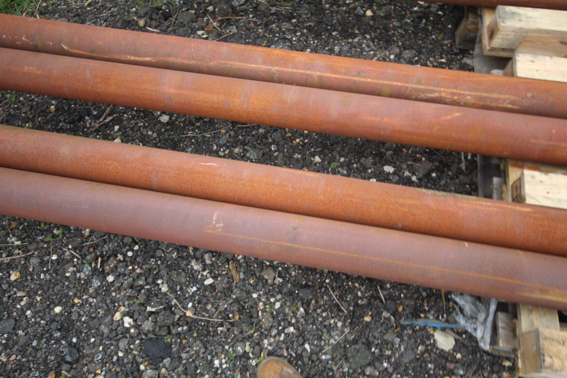2x lengths of heavy duty steel tube. - Image 5 of 7