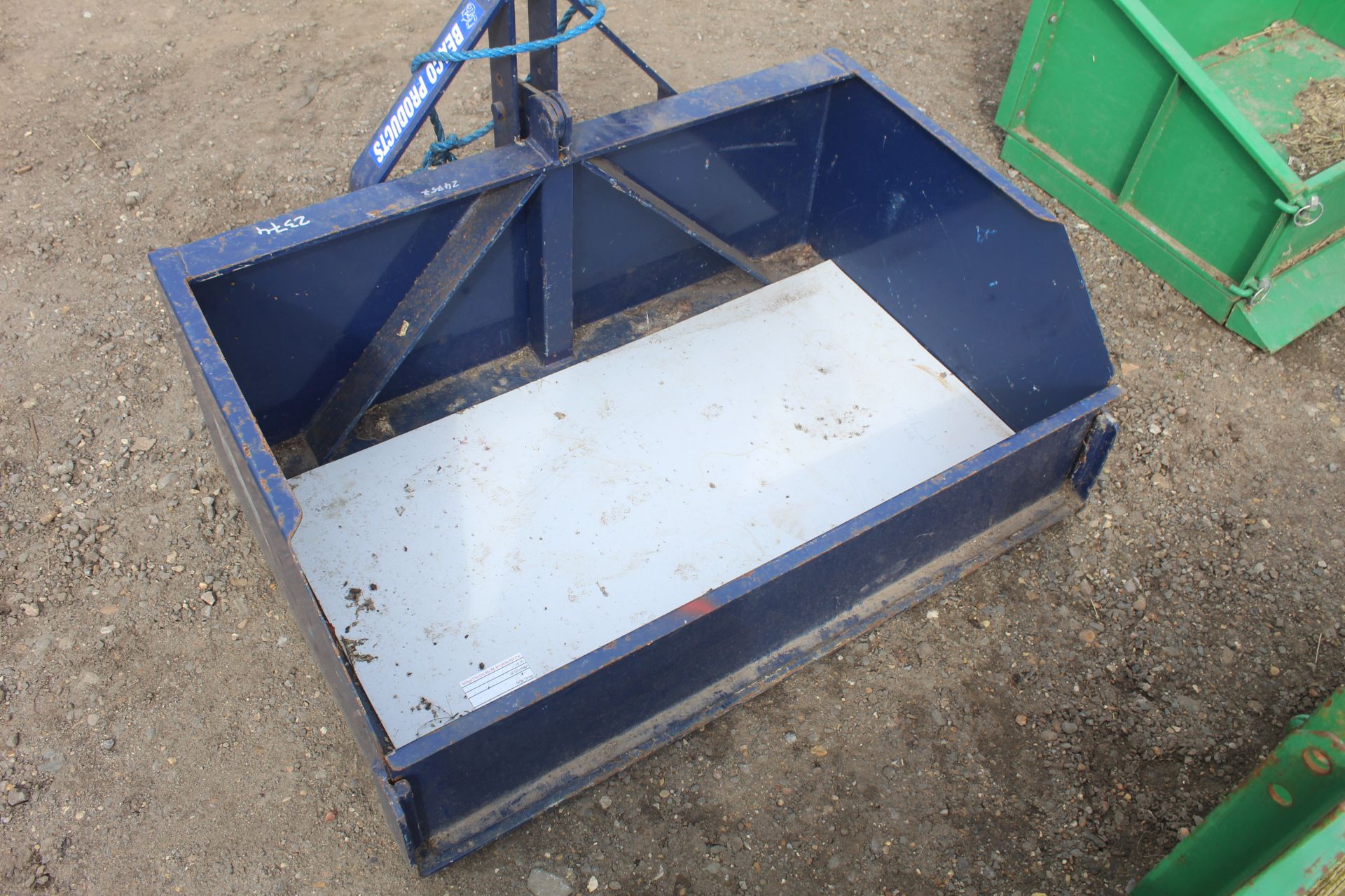 Beaco tipping transport box. - Image 6 of 8