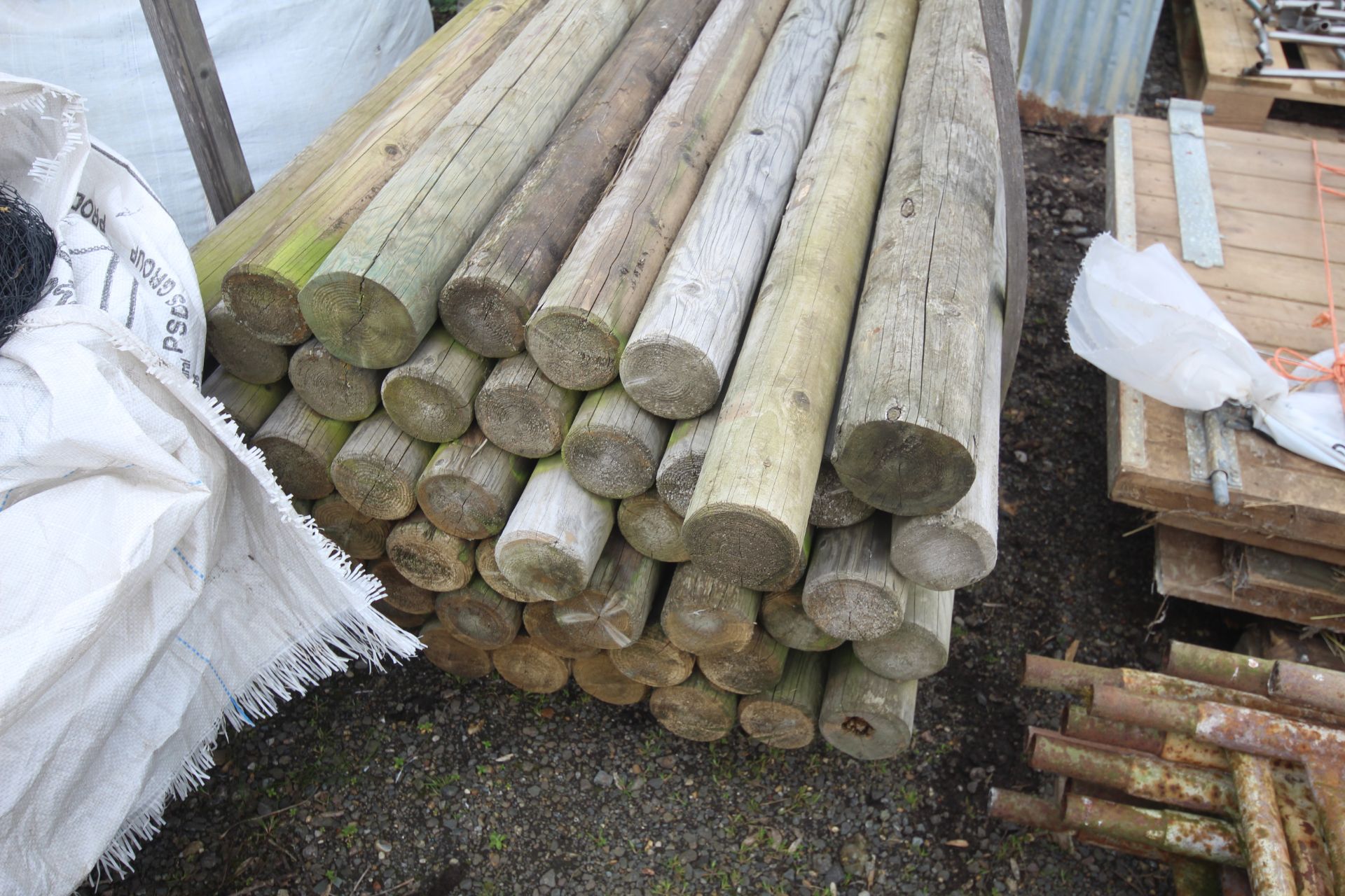 c.30x 100mm 1.75m unused fence posts. - Image 3 of 3