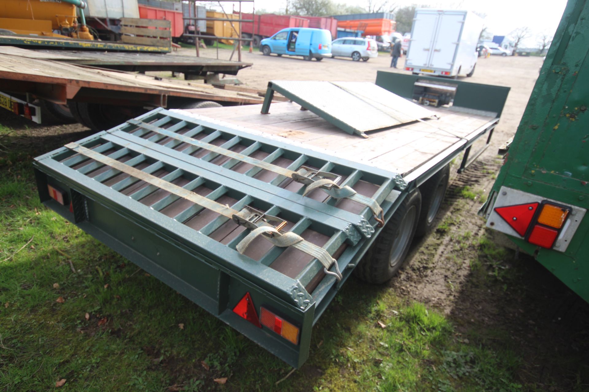 16ft twin axle engineer-built beaver tail low loader. With cheese wedge, ramps, oil brakes and - Image 3 of 20