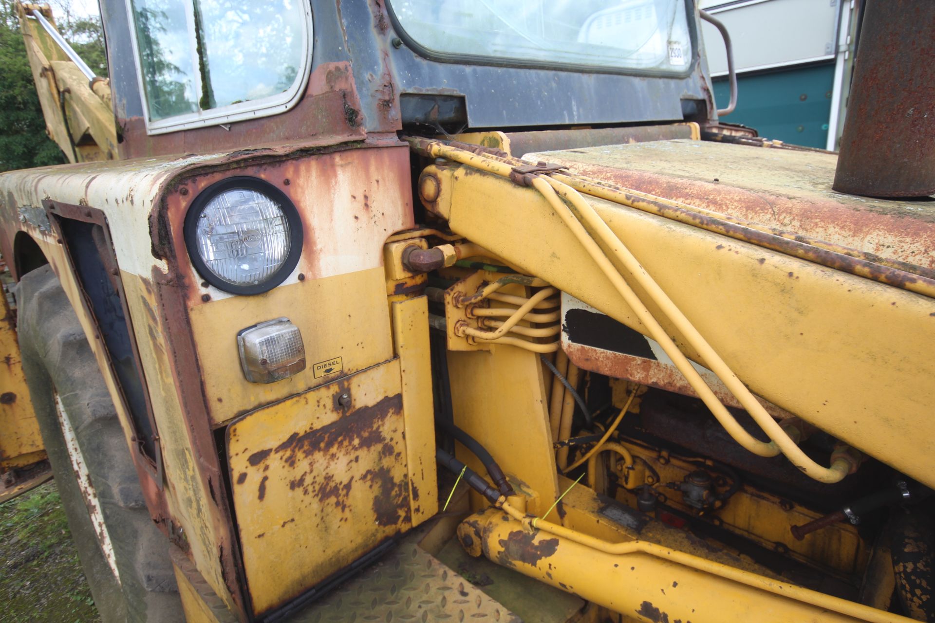 International Harvester 260A 2WD backhoe loader. Registration CWJ 891T (no paperwork). Date of first - Image 17 of 104