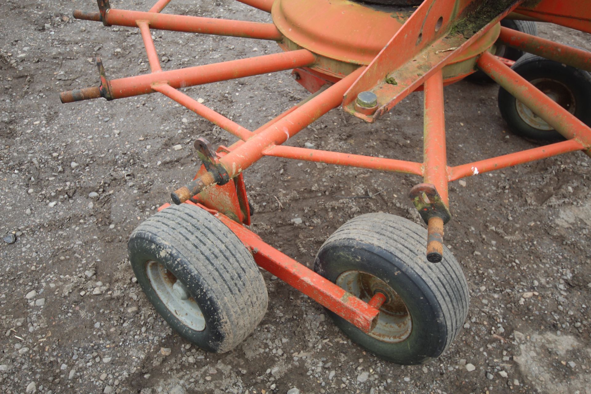 SIP Star 4.7m single rotor hay rake. Manual held. V - Image 6 of 15