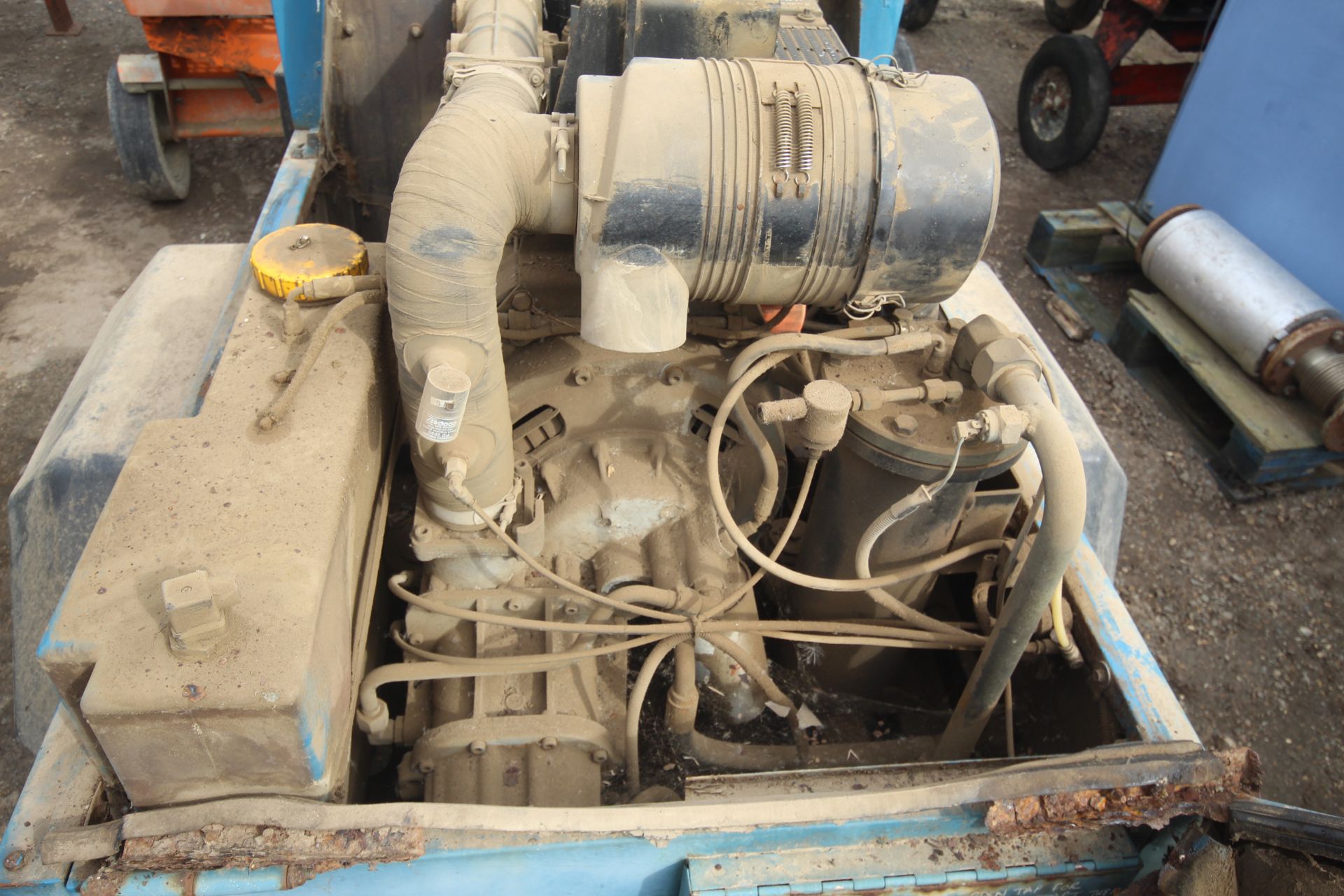 ** Online Video Available ** Lowery road tow compressor. Vendor reports running recently. - Image 14 of 19