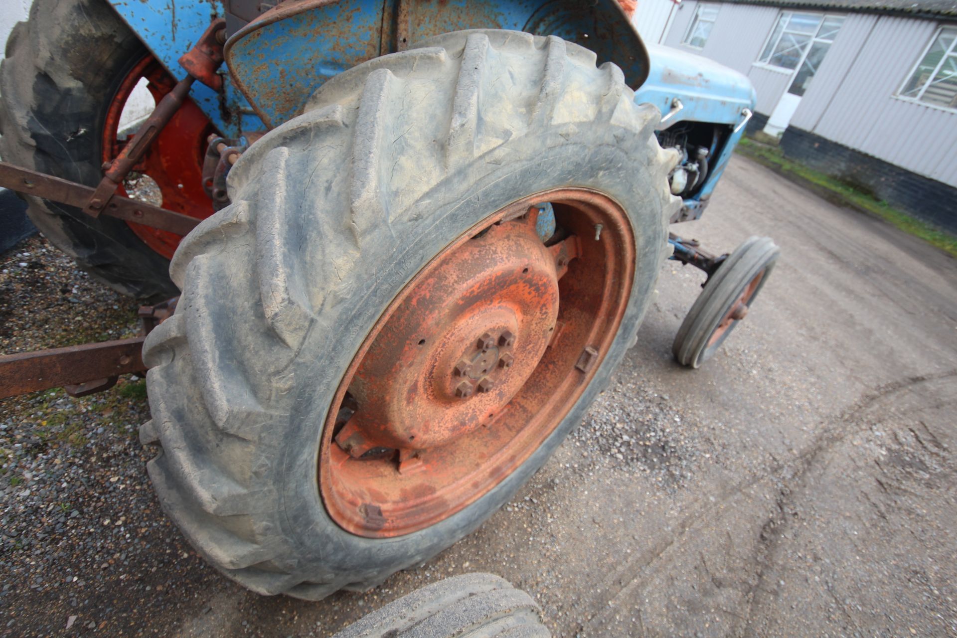 Fordson Super Major 2WD tractor. Key held. - Image 26 of 47