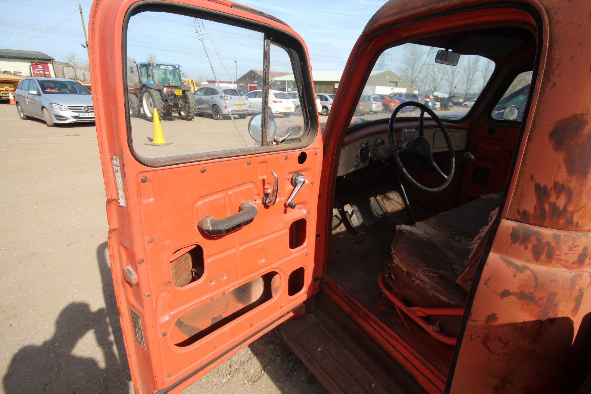 International R100 petrol pick-up. Registration 161 XVY. 1954. Vendor reports a lot of - Image 48 of 54