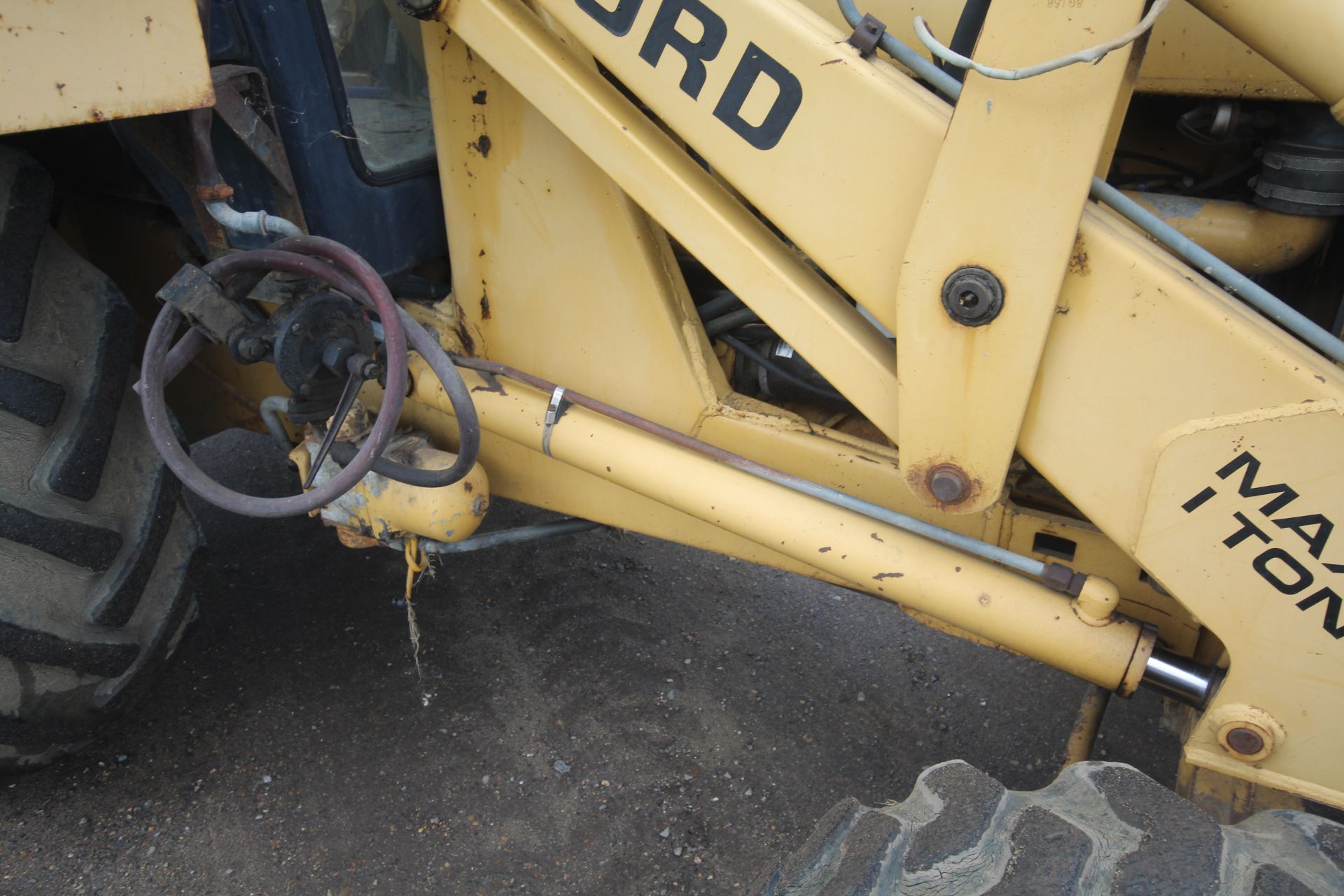 Ford 655 4WD backhoe loader. Registration F829 MVX. Date of first registration 03/10/1988. Showing - Bild 16 aus 87