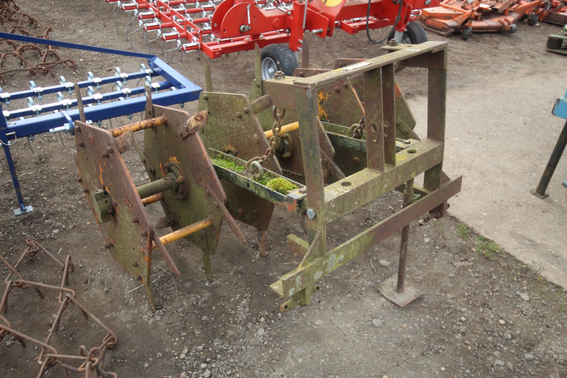 Sisis DP36 grass slitter. V