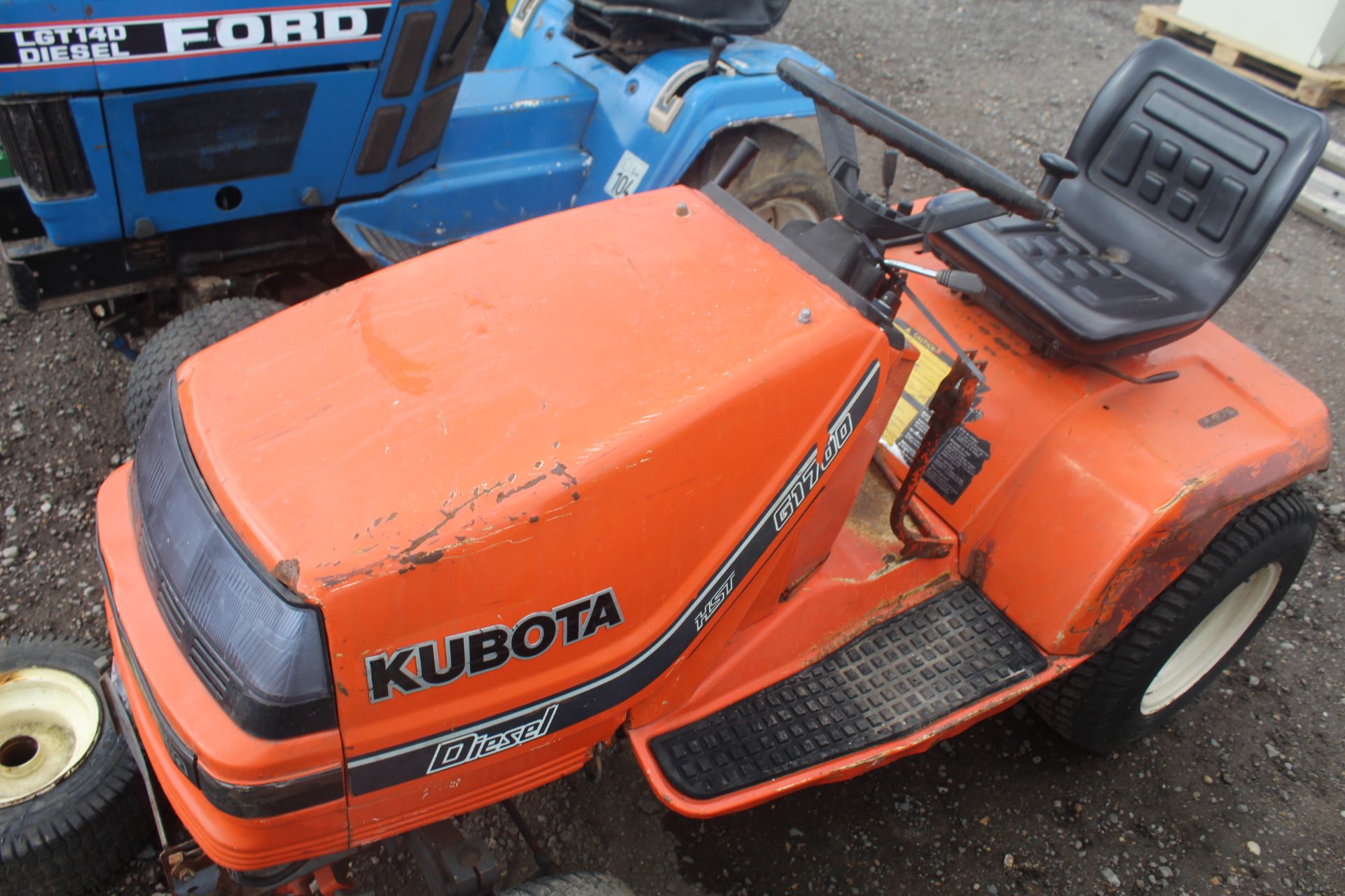 Kubota G1600 diesel hydrostatic garden tractor. Key held. - Bild 5 aus 20