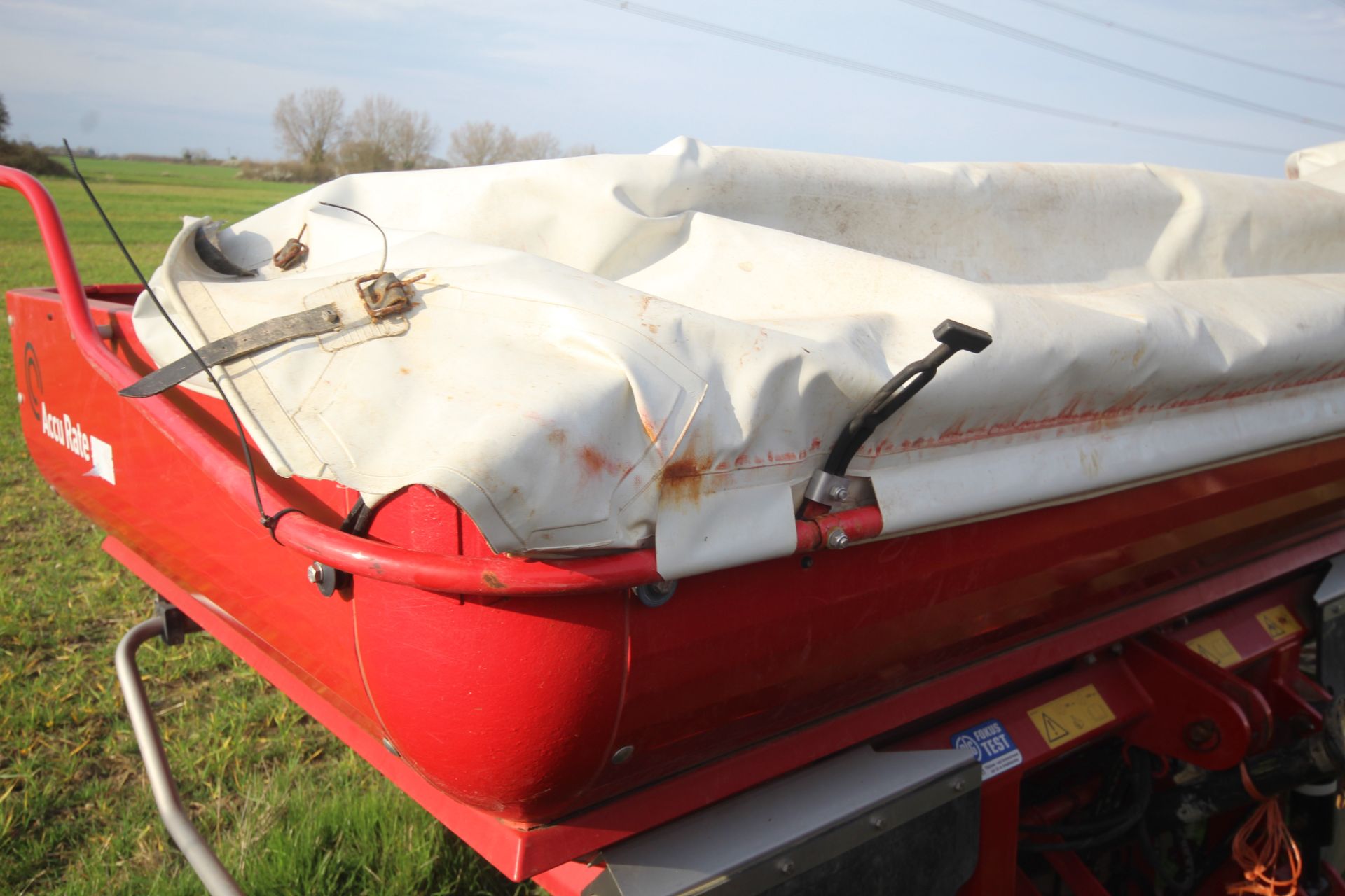 Teagle/ Tulip Centreliner SX4000 G3 twin disc fertiliser spreader. 2014. Owned from new. V - Image 18 of 19