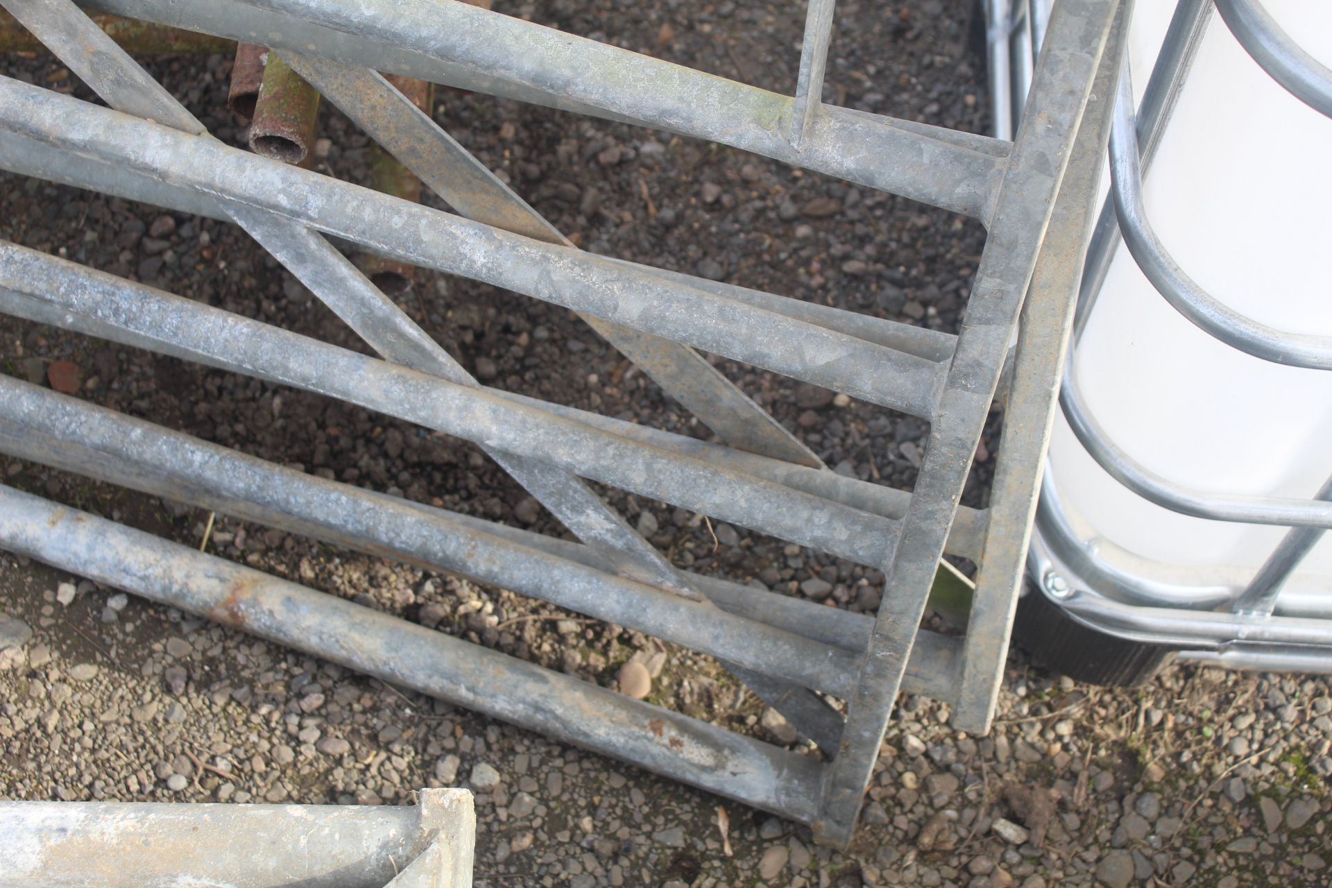 2x galvanised 4ft x 4ft pedistrian field gate. V - Image 4 of 5