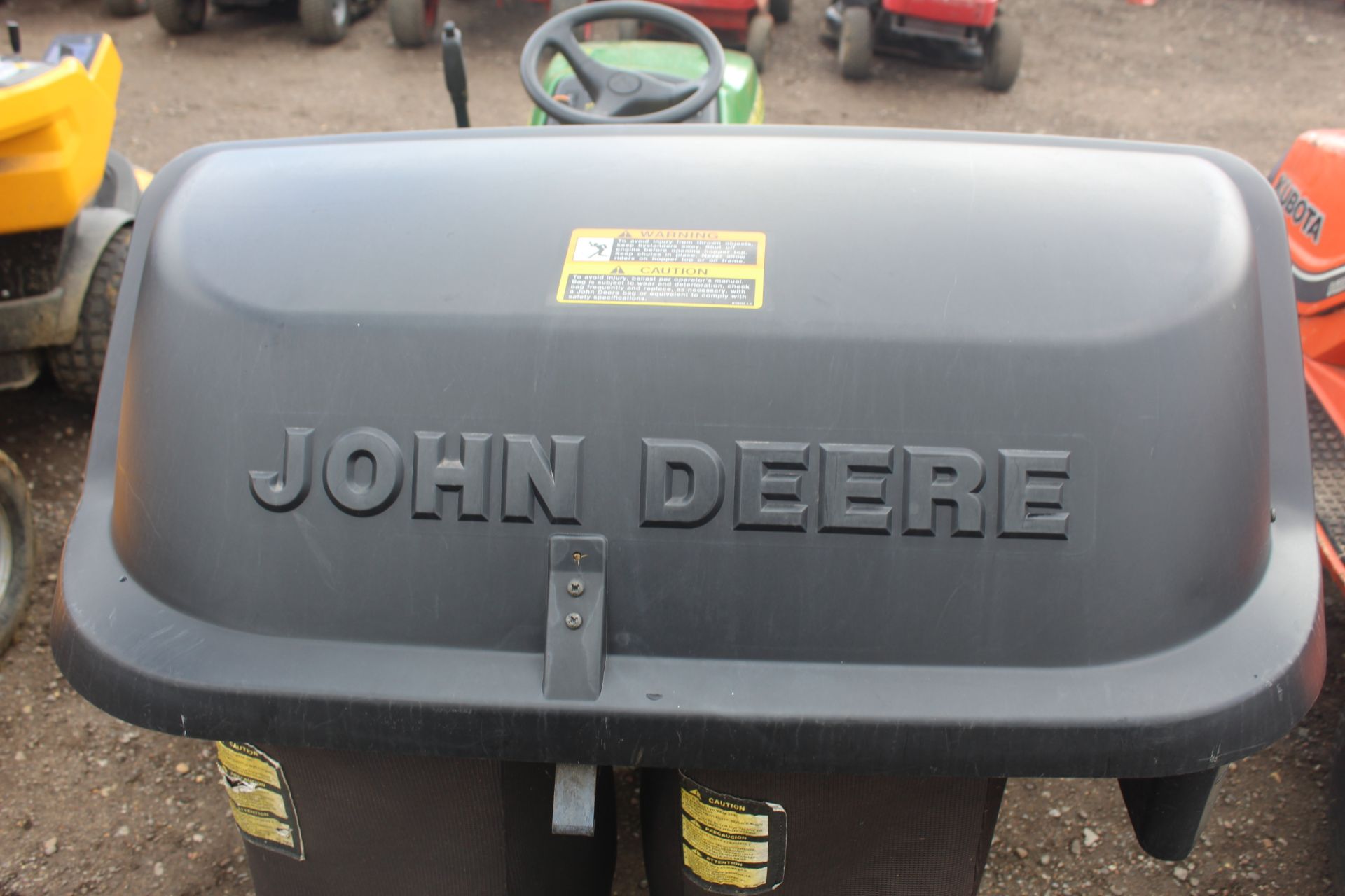 John Deere LX279 lawn mower with collector. Owned from new. Key held. - Image 26 of 30