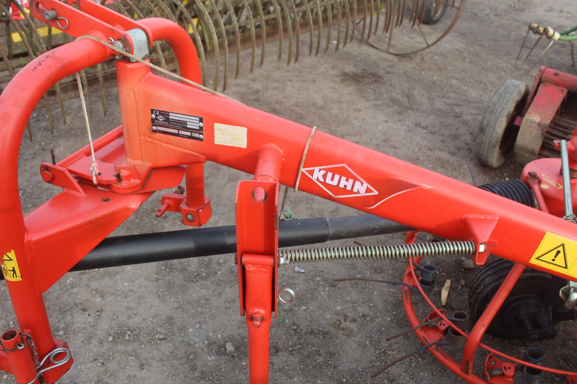 Kuhn Haybob 360. 2011. Owned from new. V - Image 4 of 20