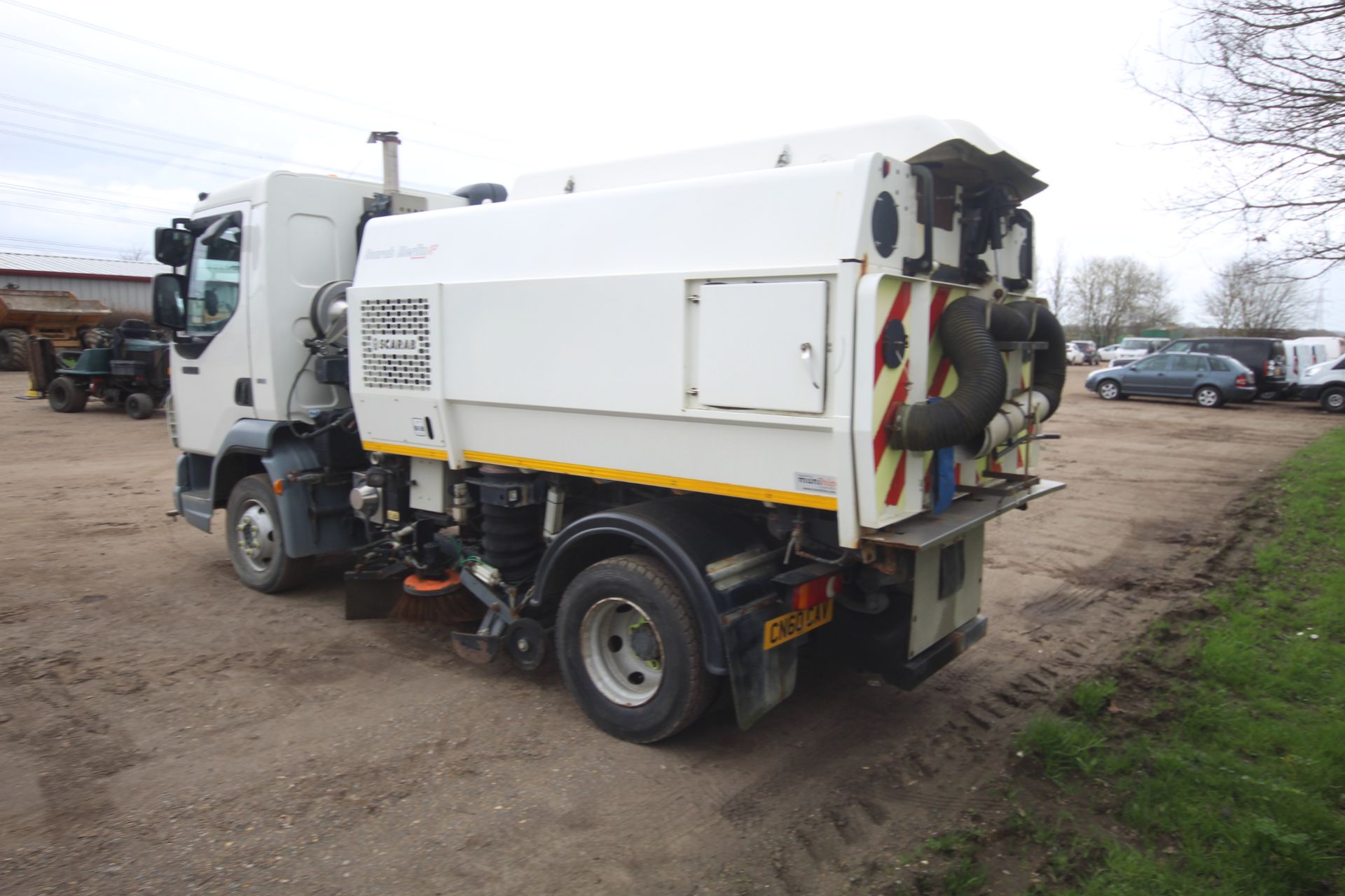 Leyland DAF FA LF45.160 7.5T LHD 4x2 sweeper. Registration CN60 CAV. Date of first registration 12/ - Image 7 of 70