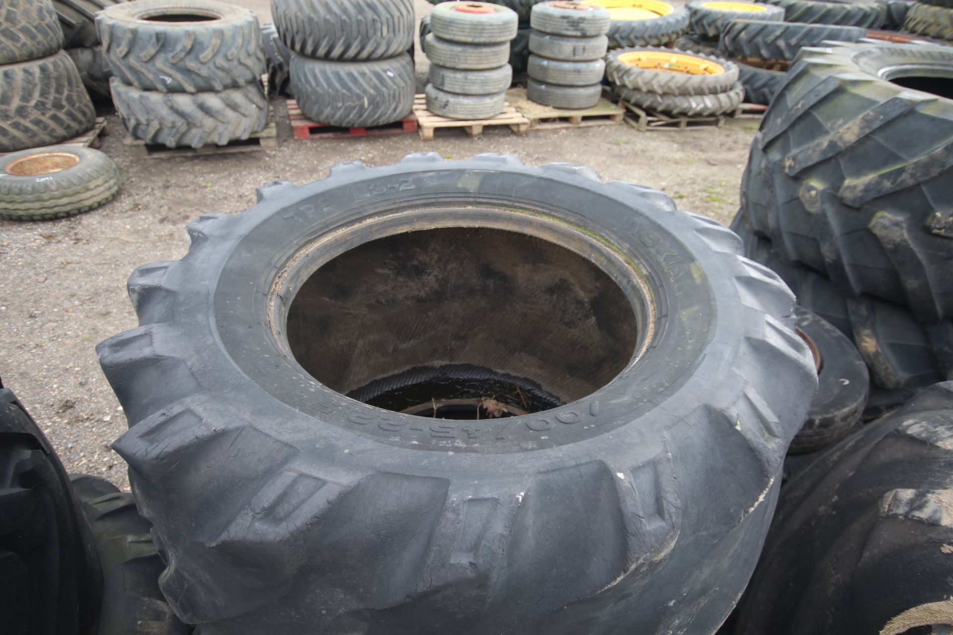 5x 700/45-22.5 flotation tyres. - Image 9 of 10