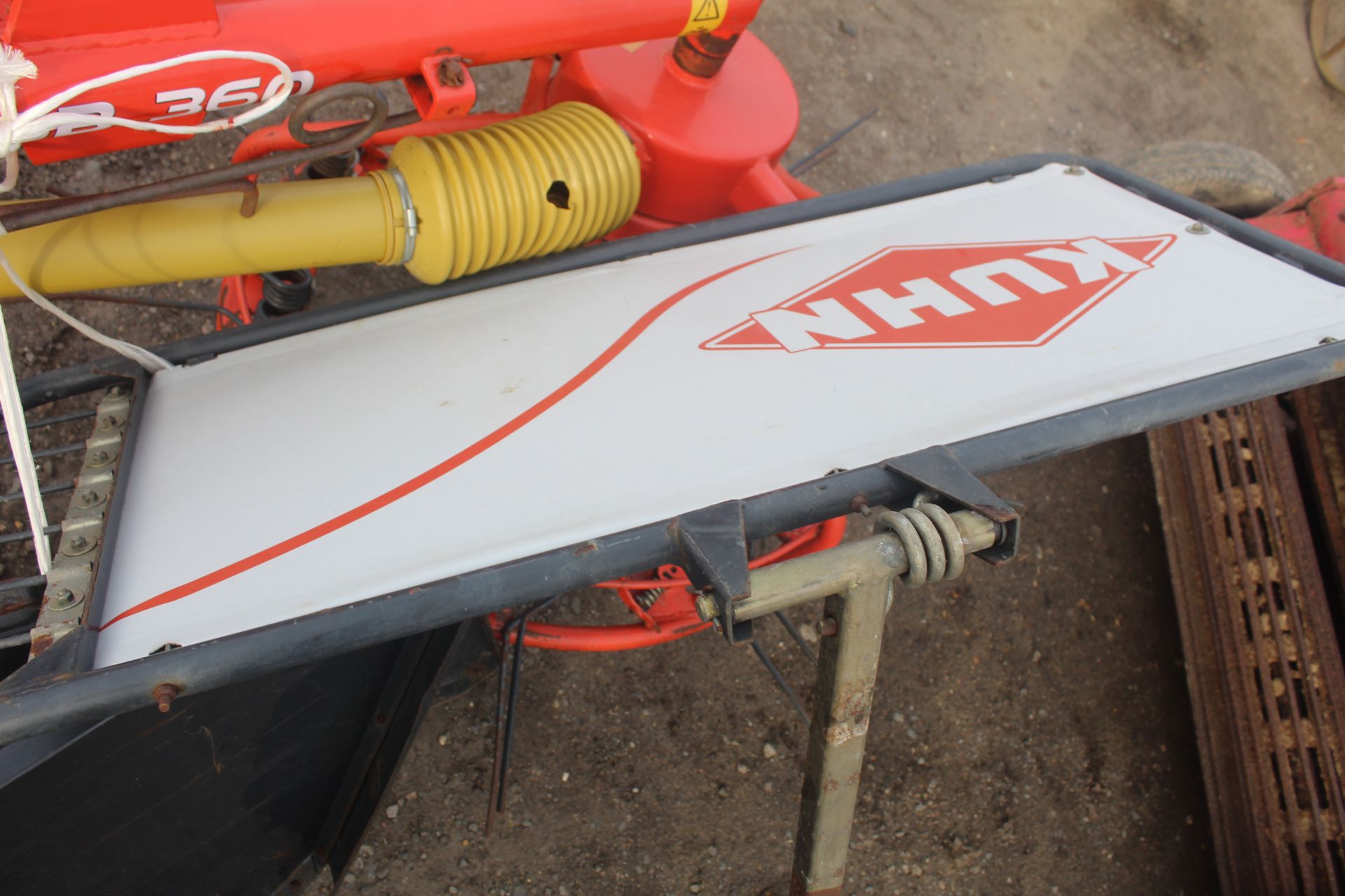 Kuhn Haybob 360. 2011. Owned from new. V - Image 13 of 20