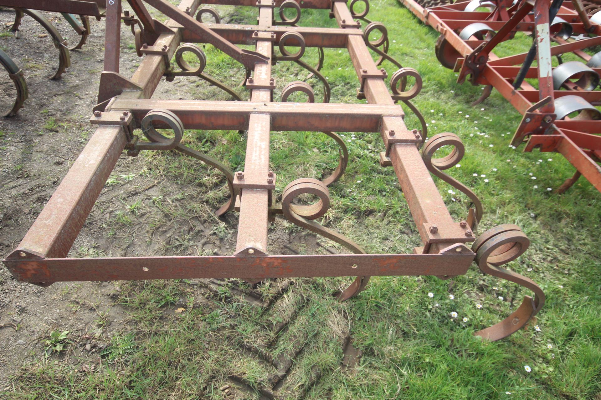 Massey Ferguson 23 heavy duty pigtail cultivator. - Image 5 of 10