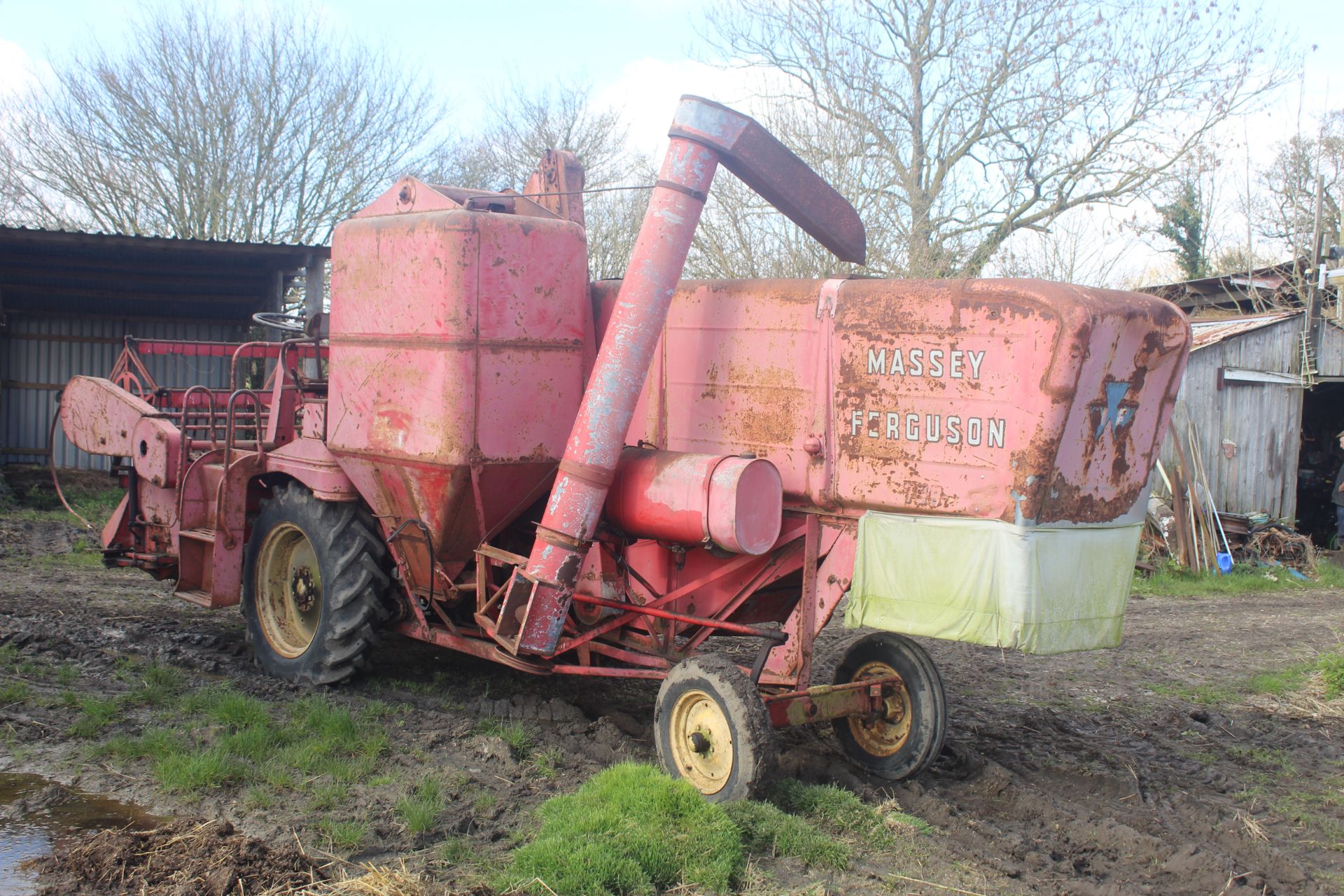 Massey Ferguson 788 8ft cut combine. Registration EBJ 851C (no paperwork). 12.4/11-28 front wheels - Image 3 of 53