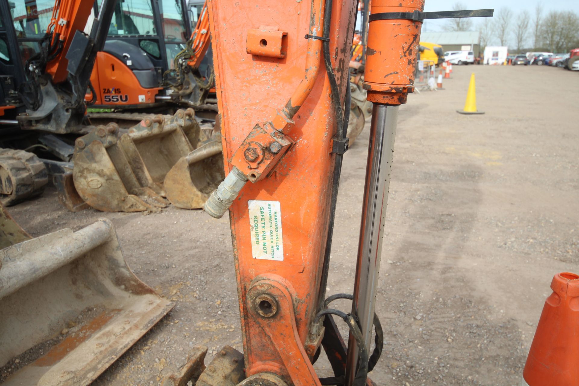 Hitachi Z-Axis 85-USB LC-3 8.5T rubber track excavator. 2012. 7,217 hours. Serial number HCM - Image 6 of 71