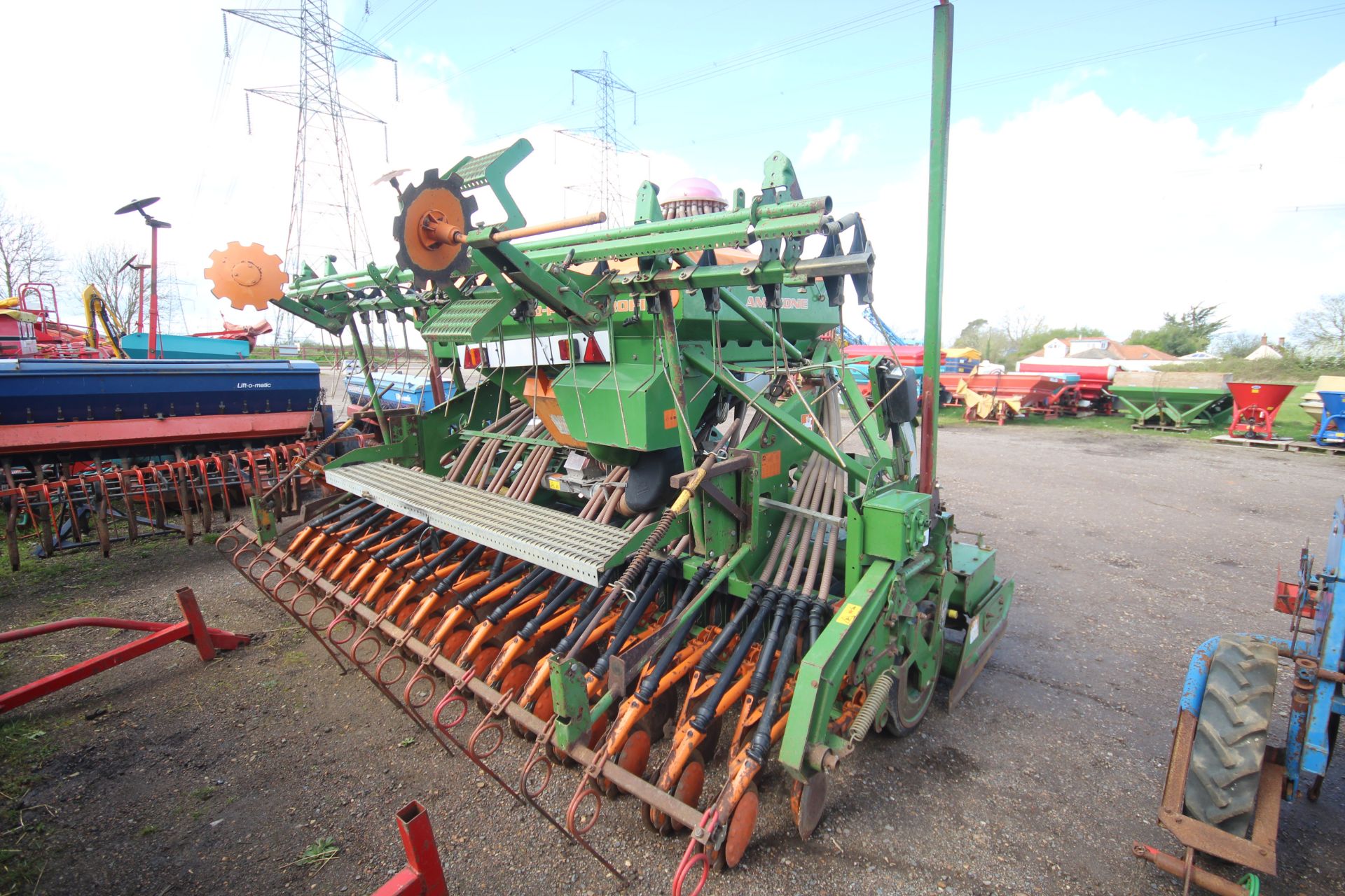 Amazone KE403 4m combination drill. 2005. With disc coulters, pre-em and tramlime. Manual, Control - Image 3 of 44