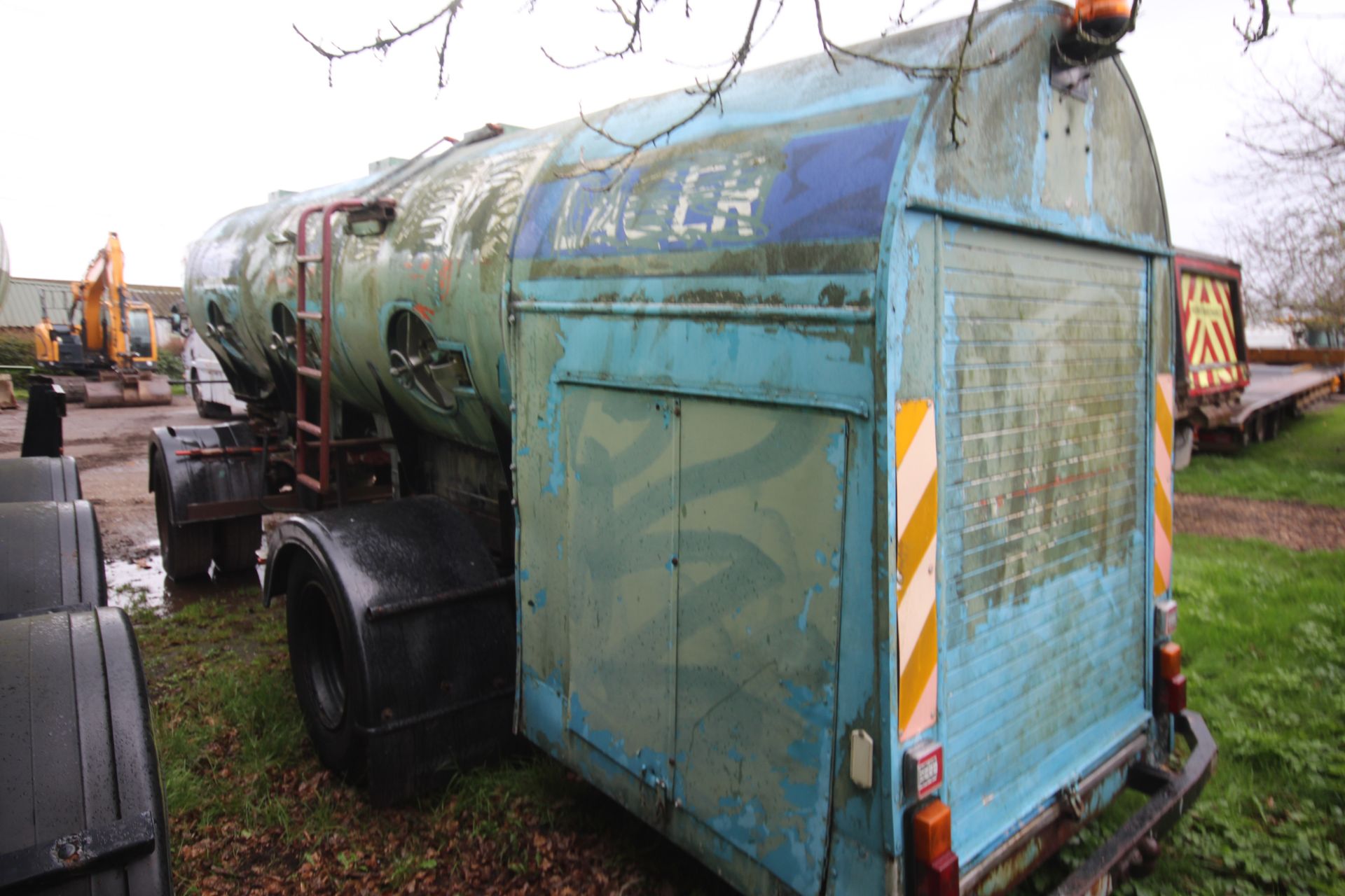 c.16,000L three compartment stainless steel artic bowser. With dolly, chemical locker and Honda - Image 32 of 53