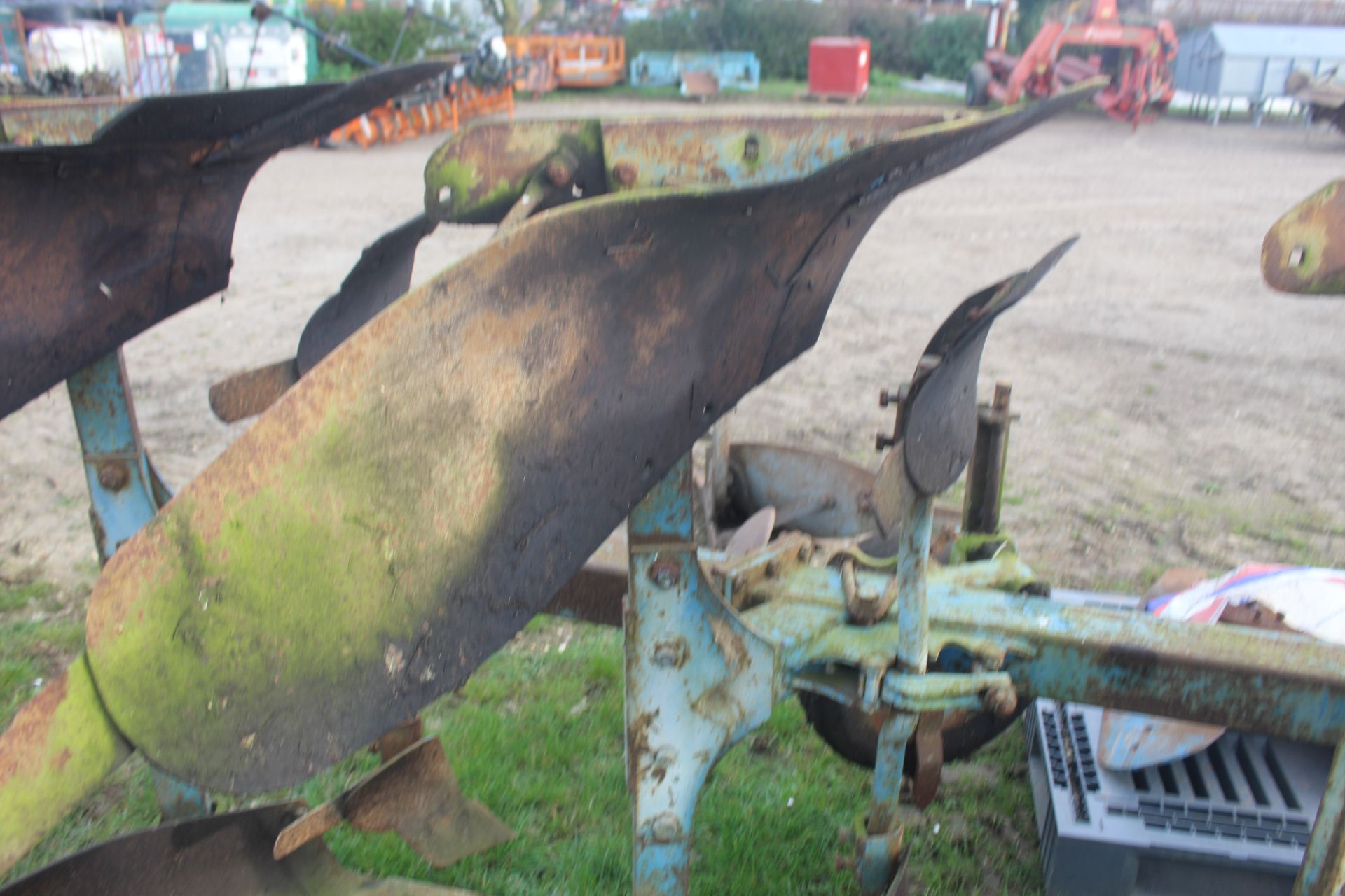 Lemken DL3+1F reversible plough. For sale due to retirement. V - Image 15 of 24
