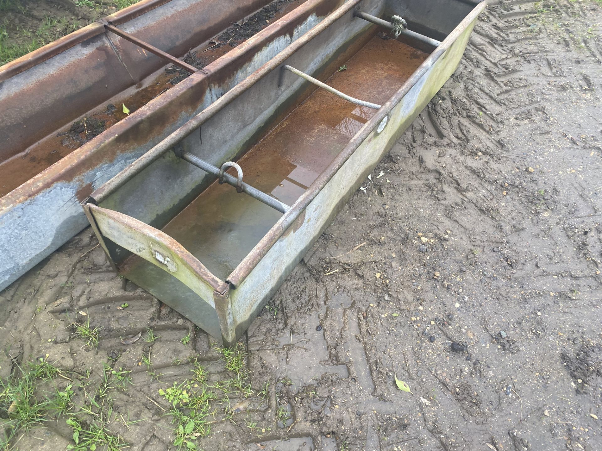 Water trough. For repair. V - Image 2 of 3