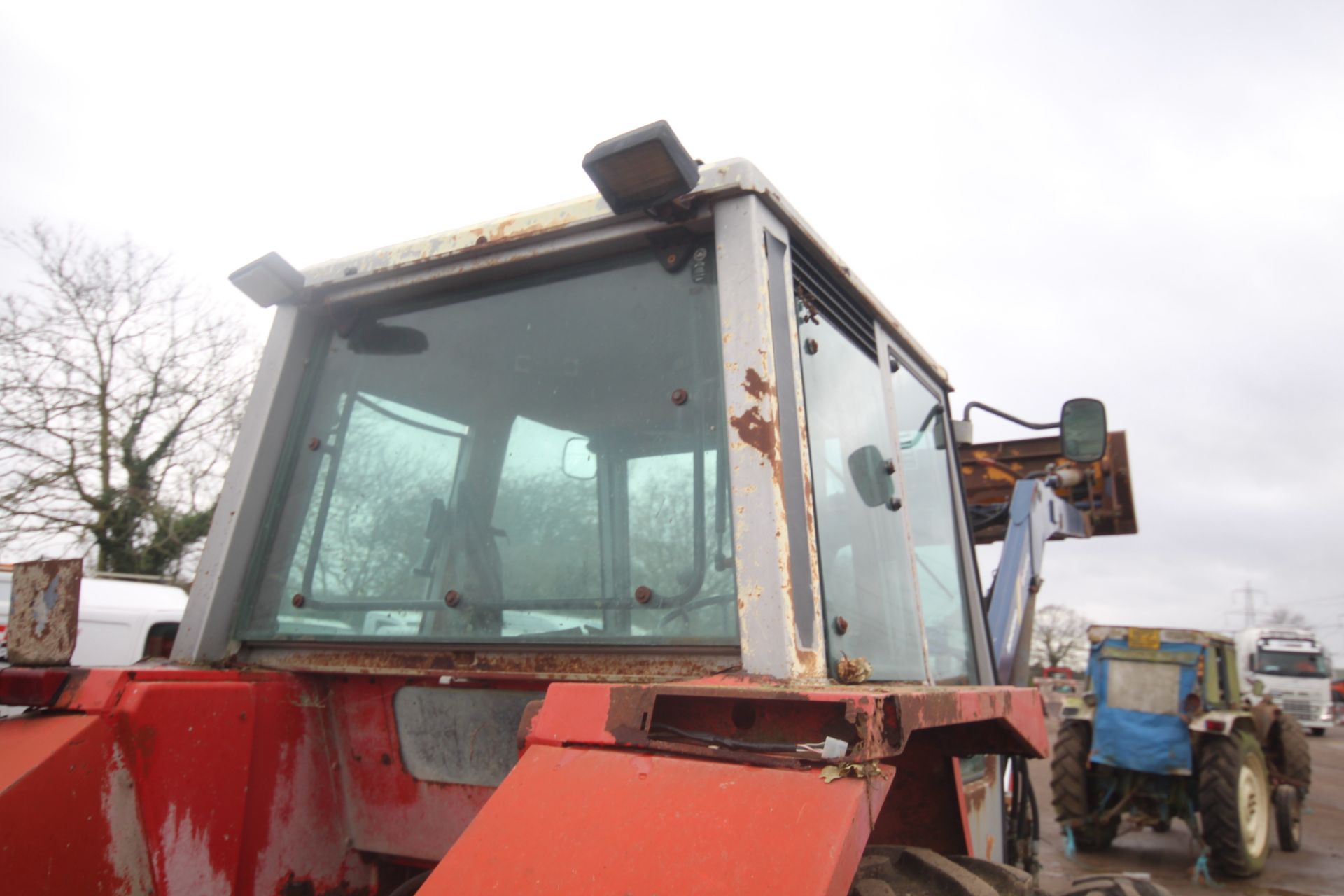 Massey Ferguson 698 4WD tractor. Registration DVF 568Y. Date of first registration 04/01/1983. 6,591 - Image 28 of 58