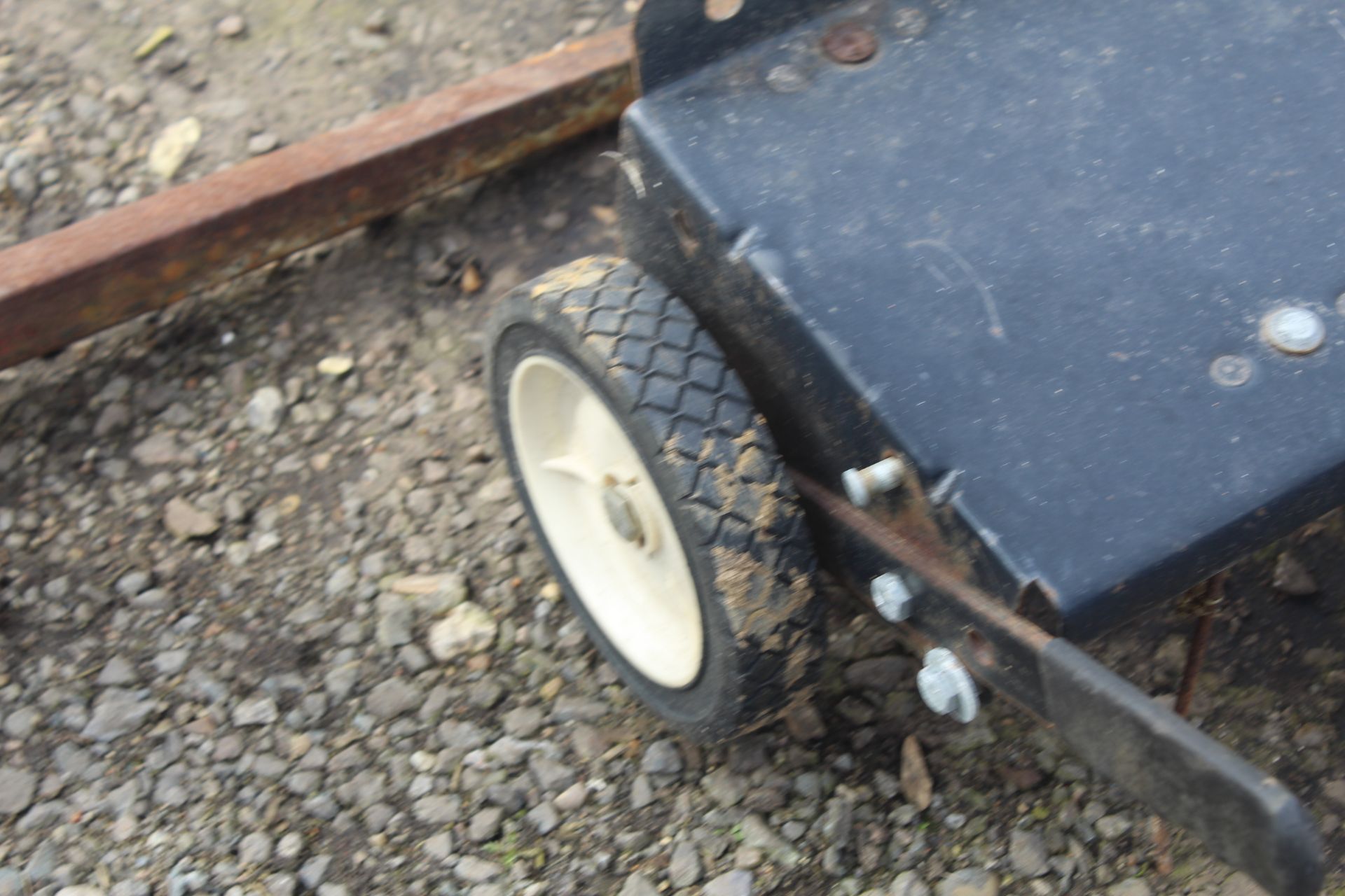 Lawn rake for ride-on mower. - Image 6 of 7