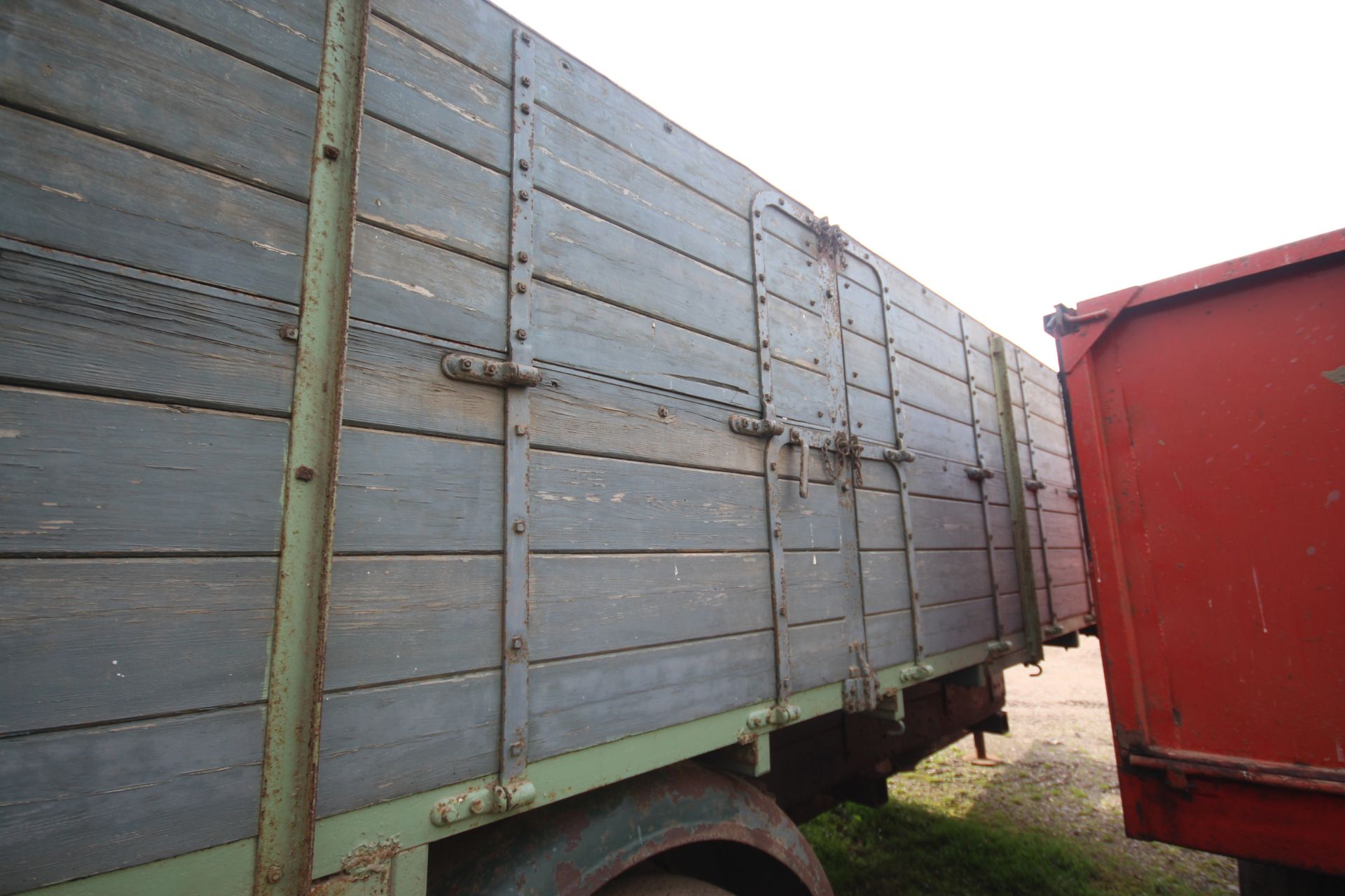 10T single axle lorry conversion wooden sided tipping trailer. - Image 19 of 25