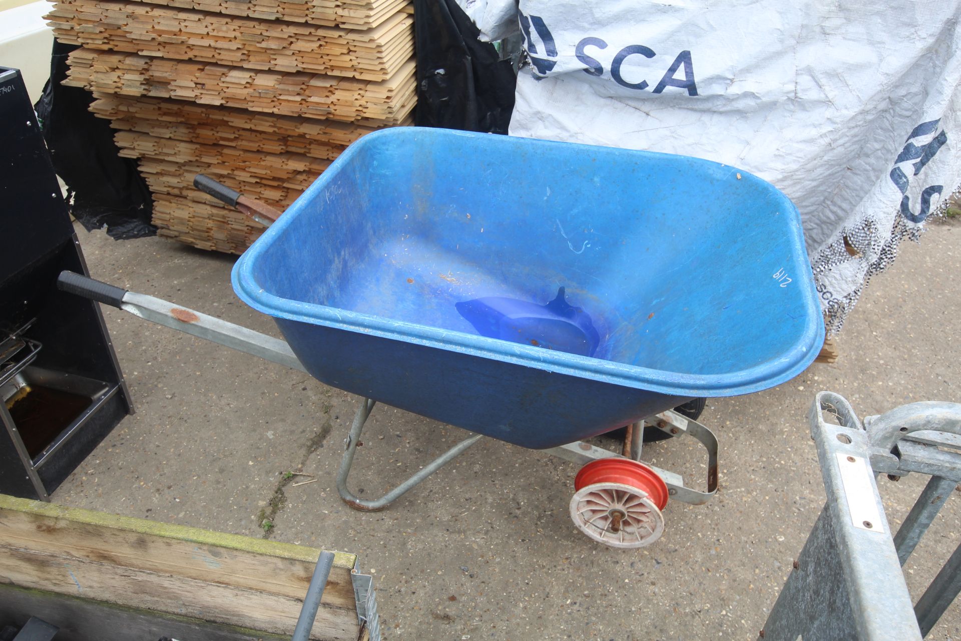 2 wheel wheel barrow. Requires repair. V