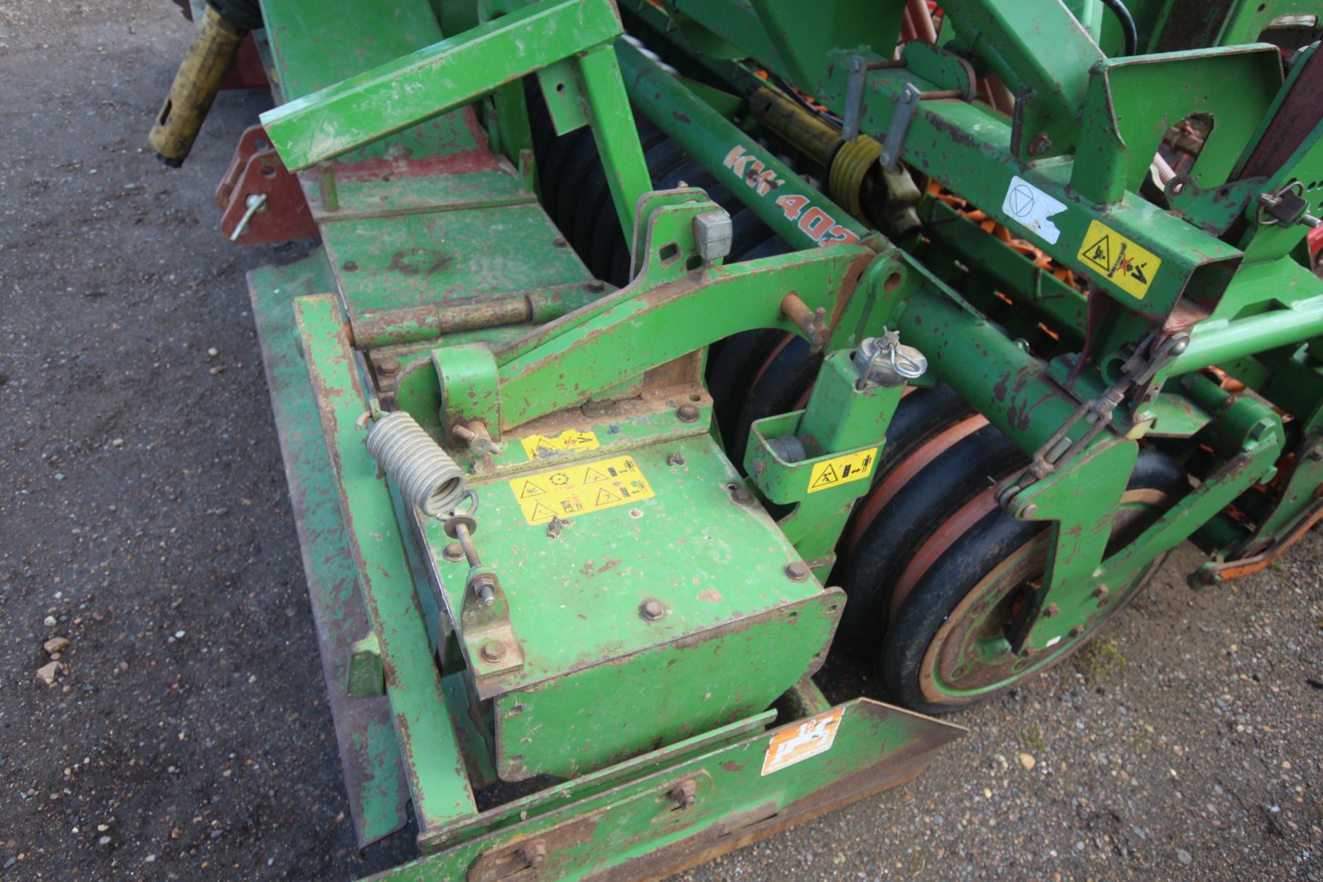 Amazone KE403 4m combination drill. 2005. With disc coulters, pre-em and tramlime. Manual, Control - Image 18 of 44