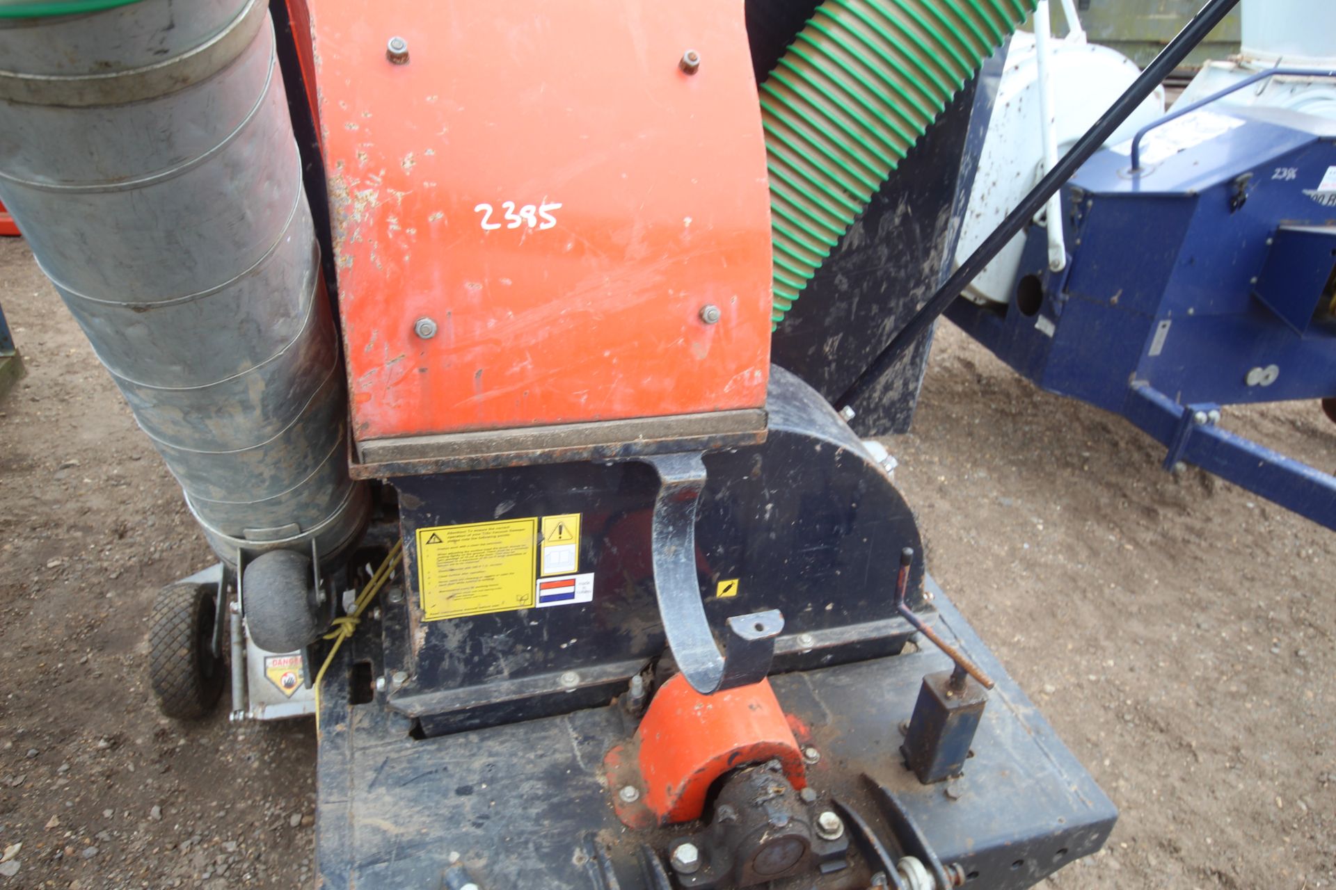 Trilo SG200 PTO driven trailed sweeper/vacuum collector. V - Image 5 of 24