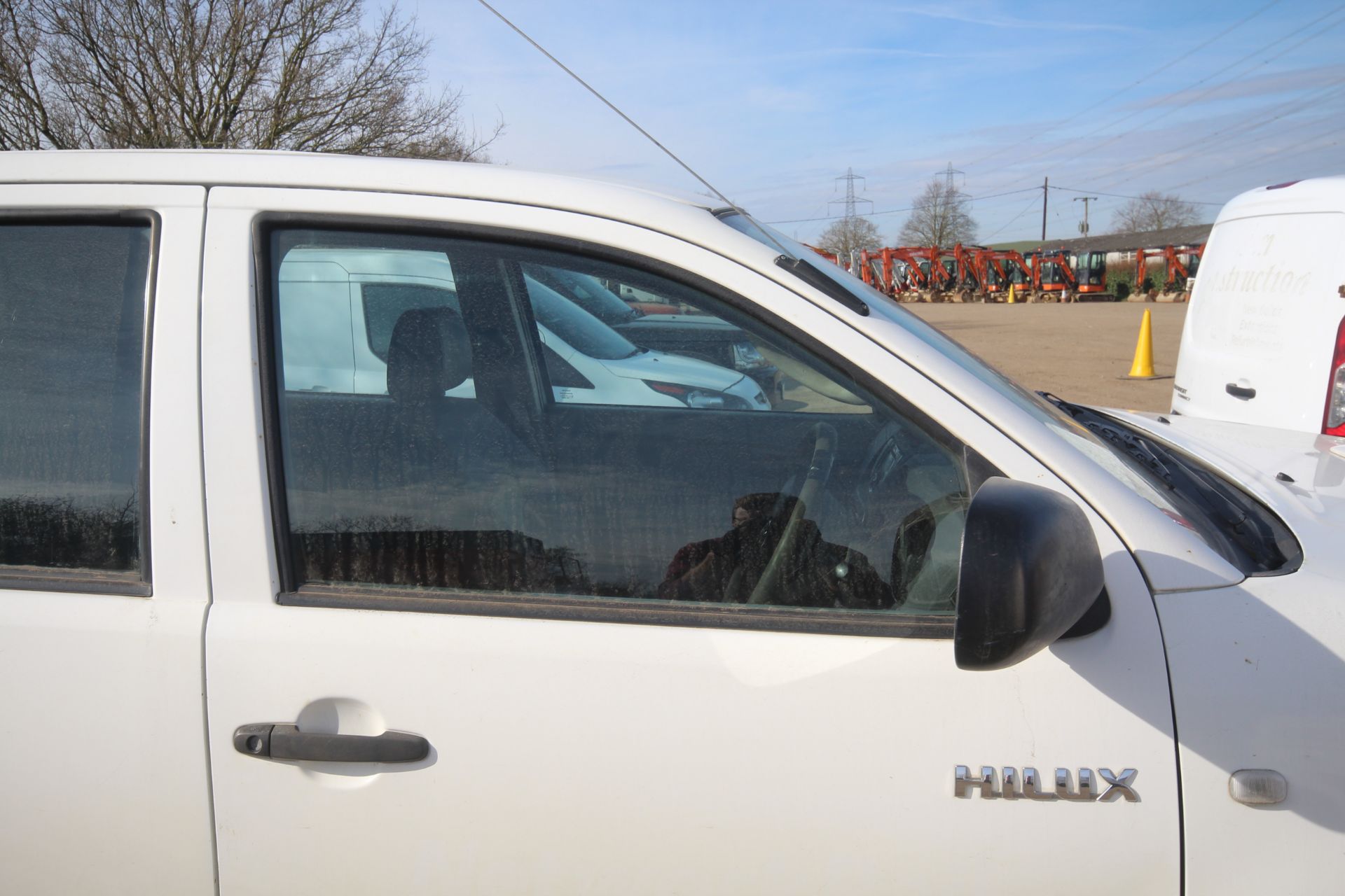 Toyota Hilux 2.5L diesel manual double cab pick-up. Registration FD11 UHA. Date of first - Image 10 of 58