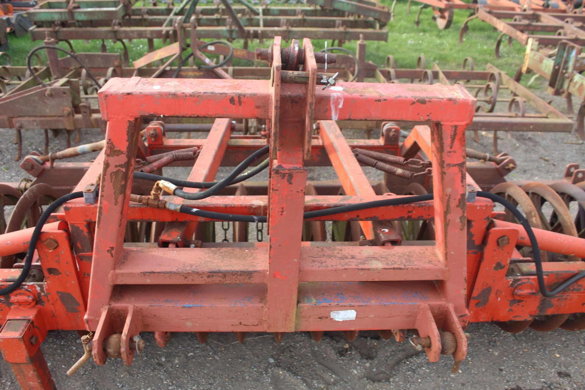 Farm Force 3.5m hydraulic folding front press. V - Image 2 of 16