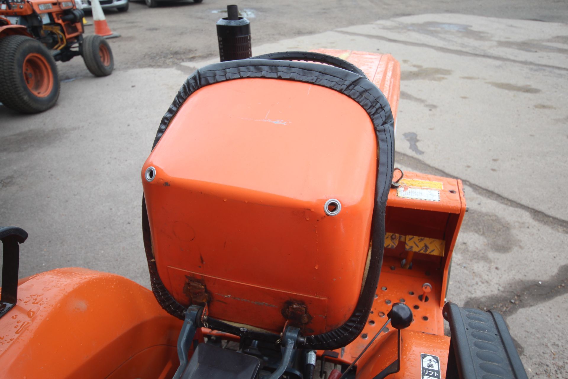 Kubota ZB1500 2WD compact tractor. 896 hours. 8-18 rear wheels and tyres @ 90%. - Image 16 of 31