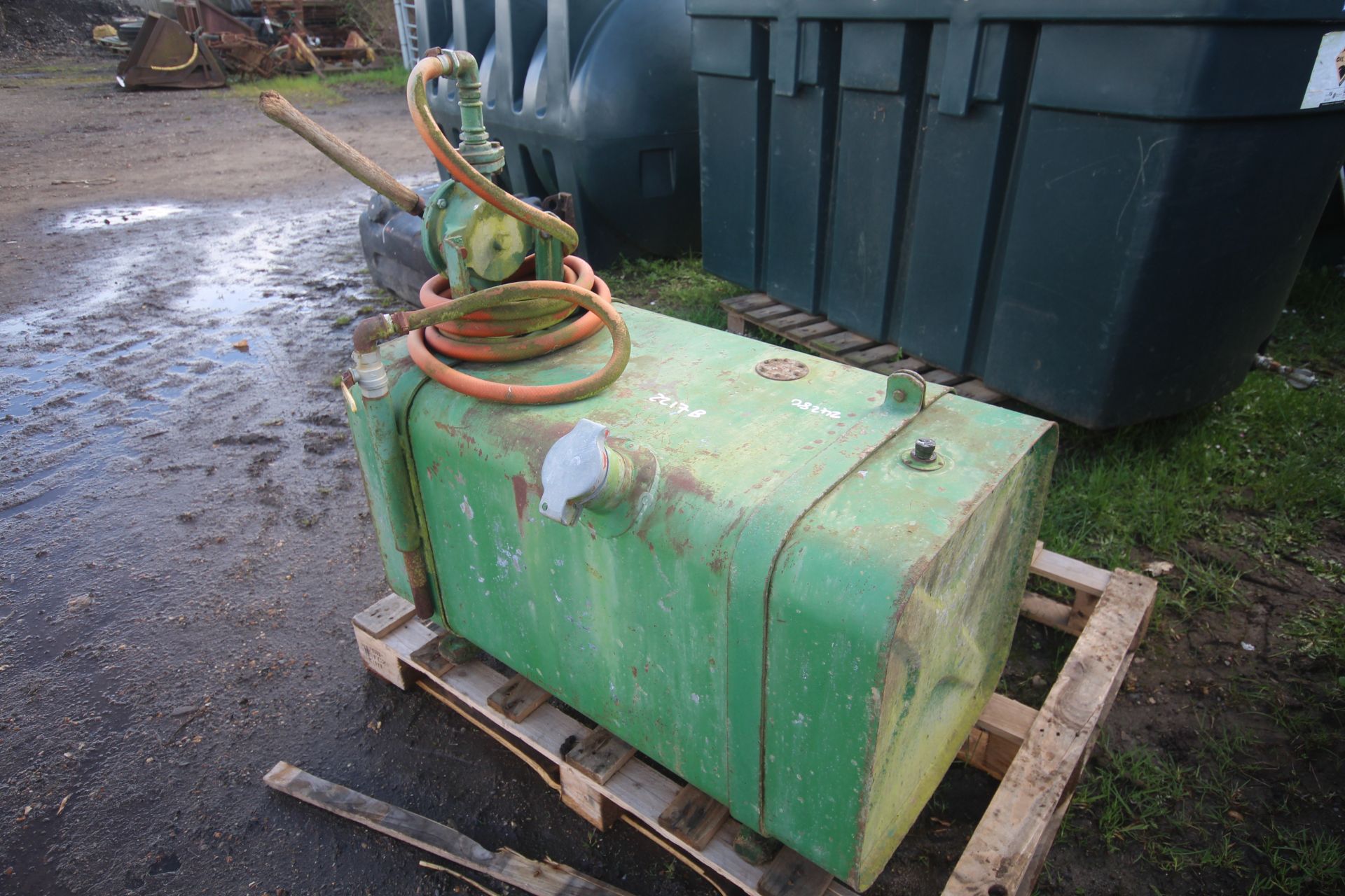 Steel diesel tank (ex lorry). Fitted with rotary fuel pump. - Image 2 of 3