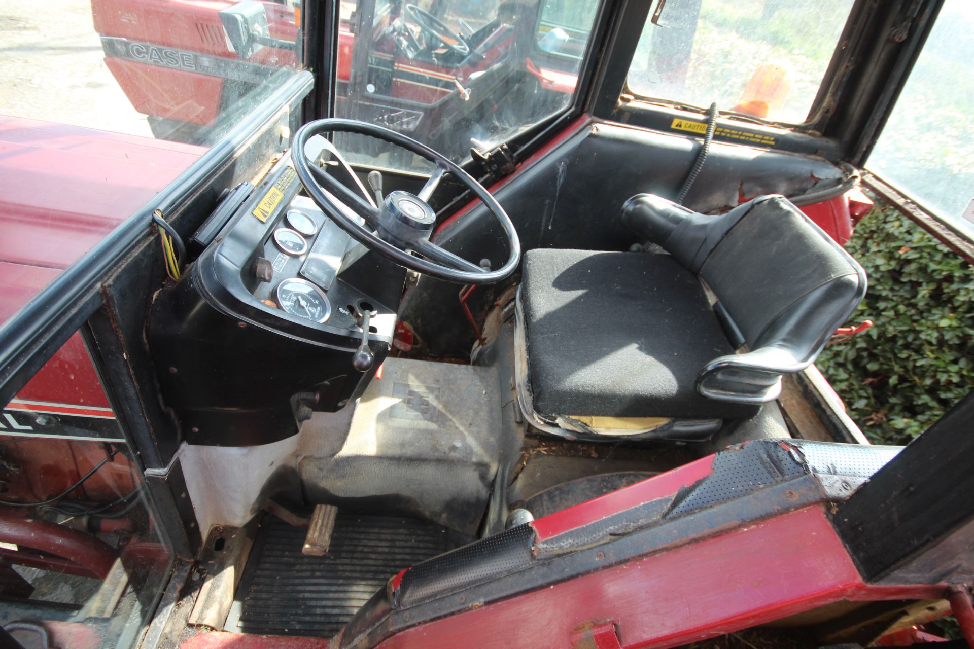 International Hydro 84 2WD tractor. Registration RGV 594W. Date of first registration 19/03/1981. - Image 46 of 62