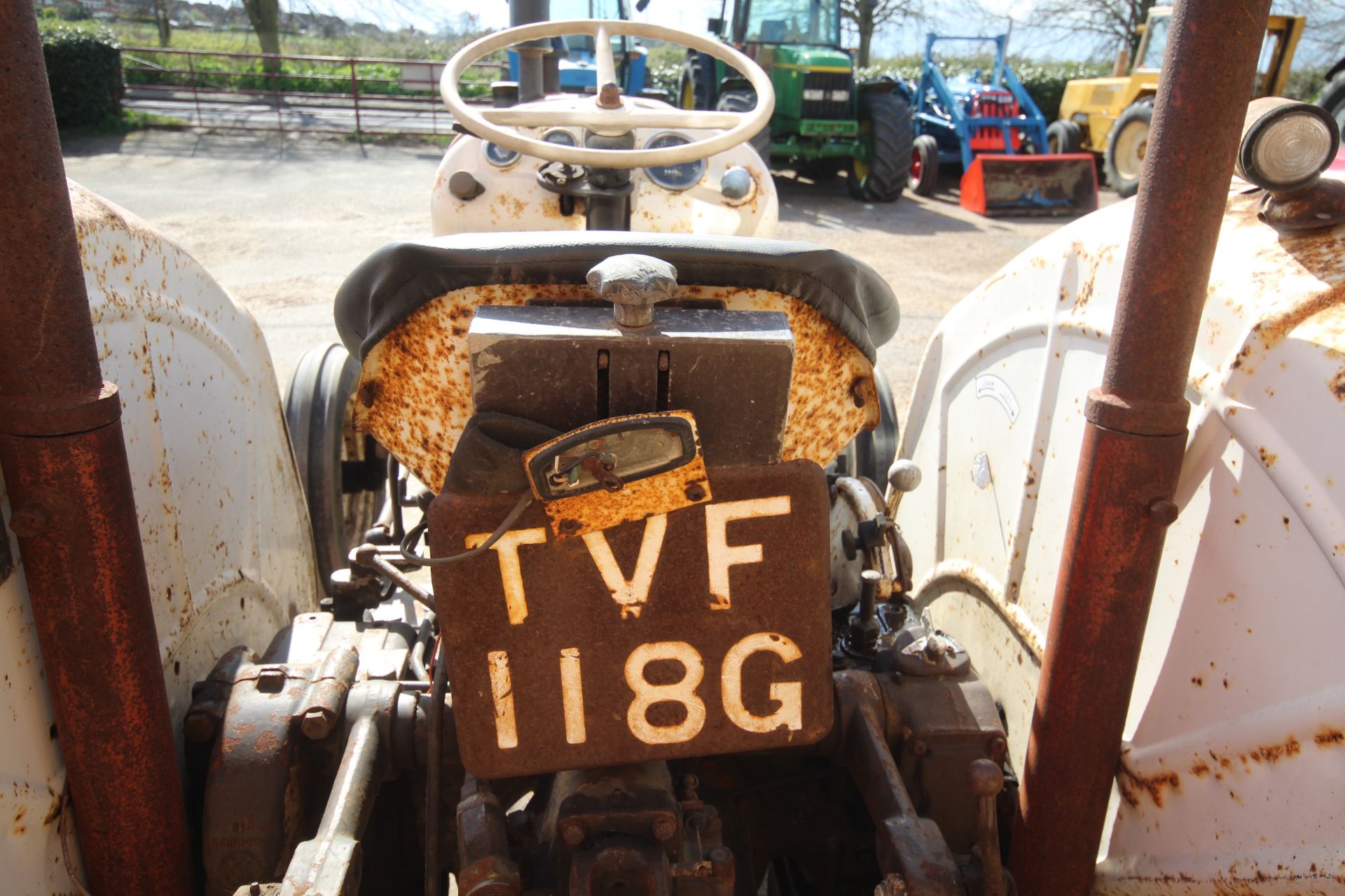 David Brown 990 Selectamatic 2WD tractor. Registration TVF 118G. Date of first registration 10/04/ - Image 22 of 50