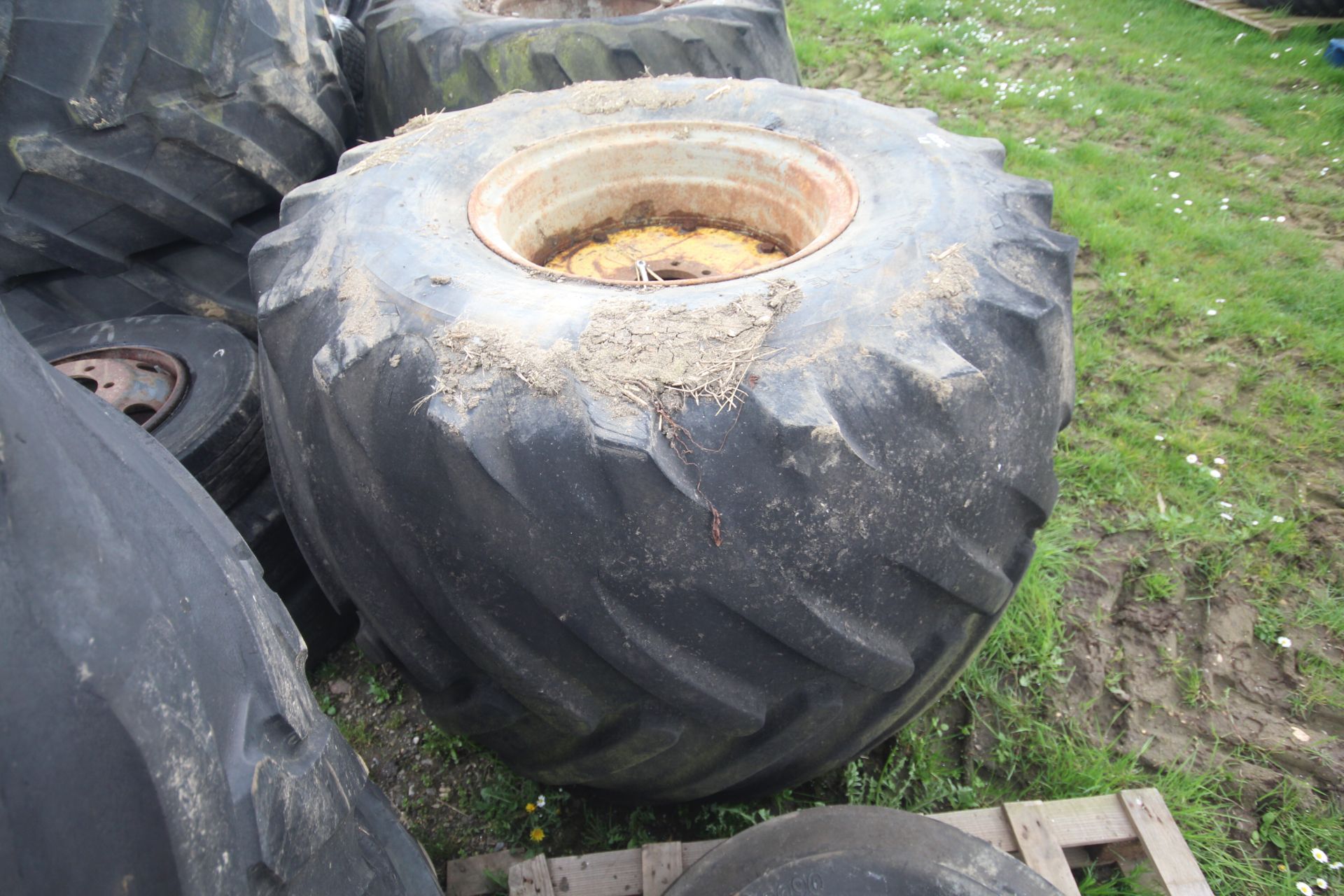 Pair of 66x43.00-25 flotation wheels and tyres. Wi - Image 2 of 5